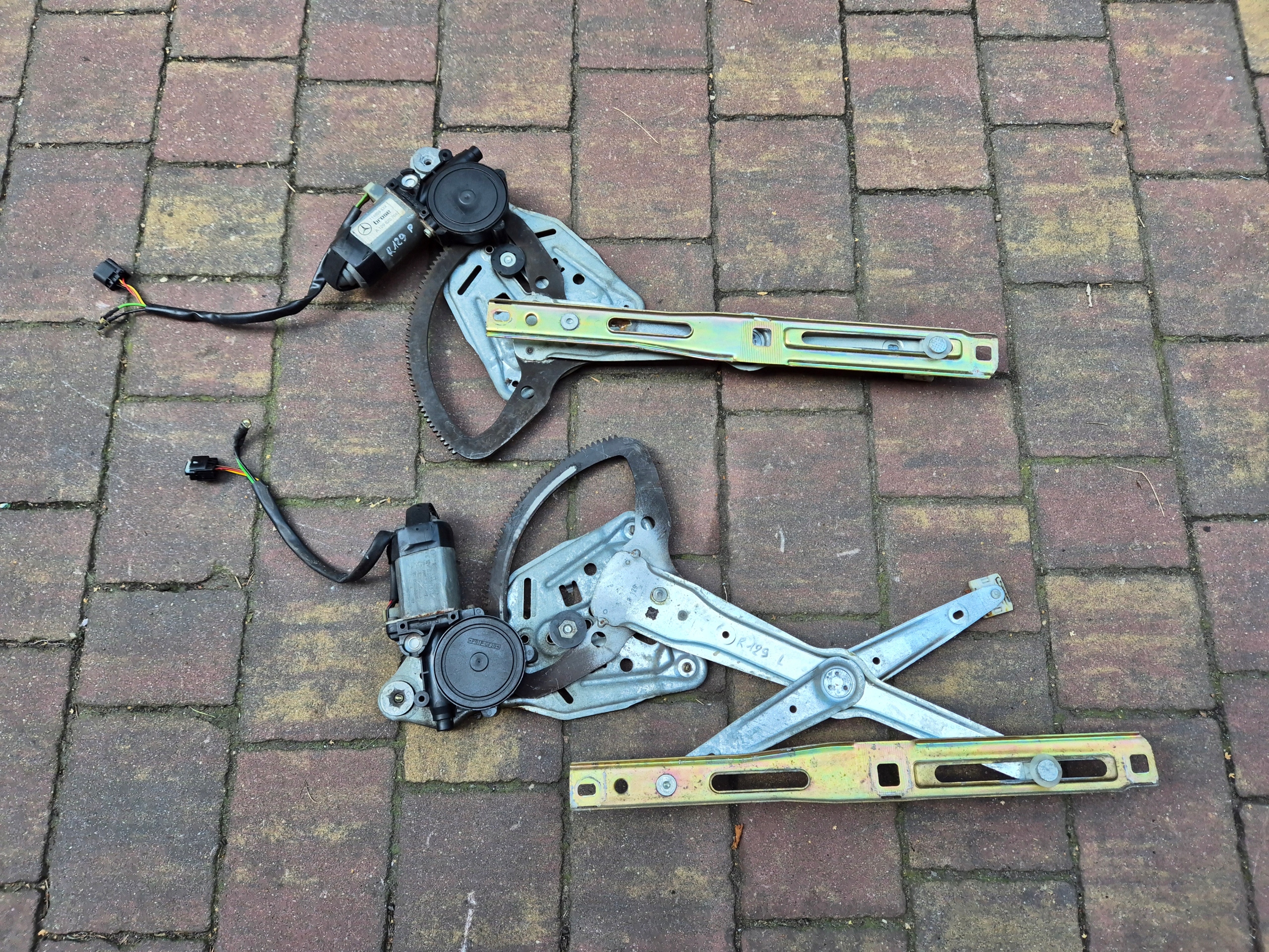 MECHANIZM PODNOSNIK SZYBY PRAWY MERCEDES SL R129
