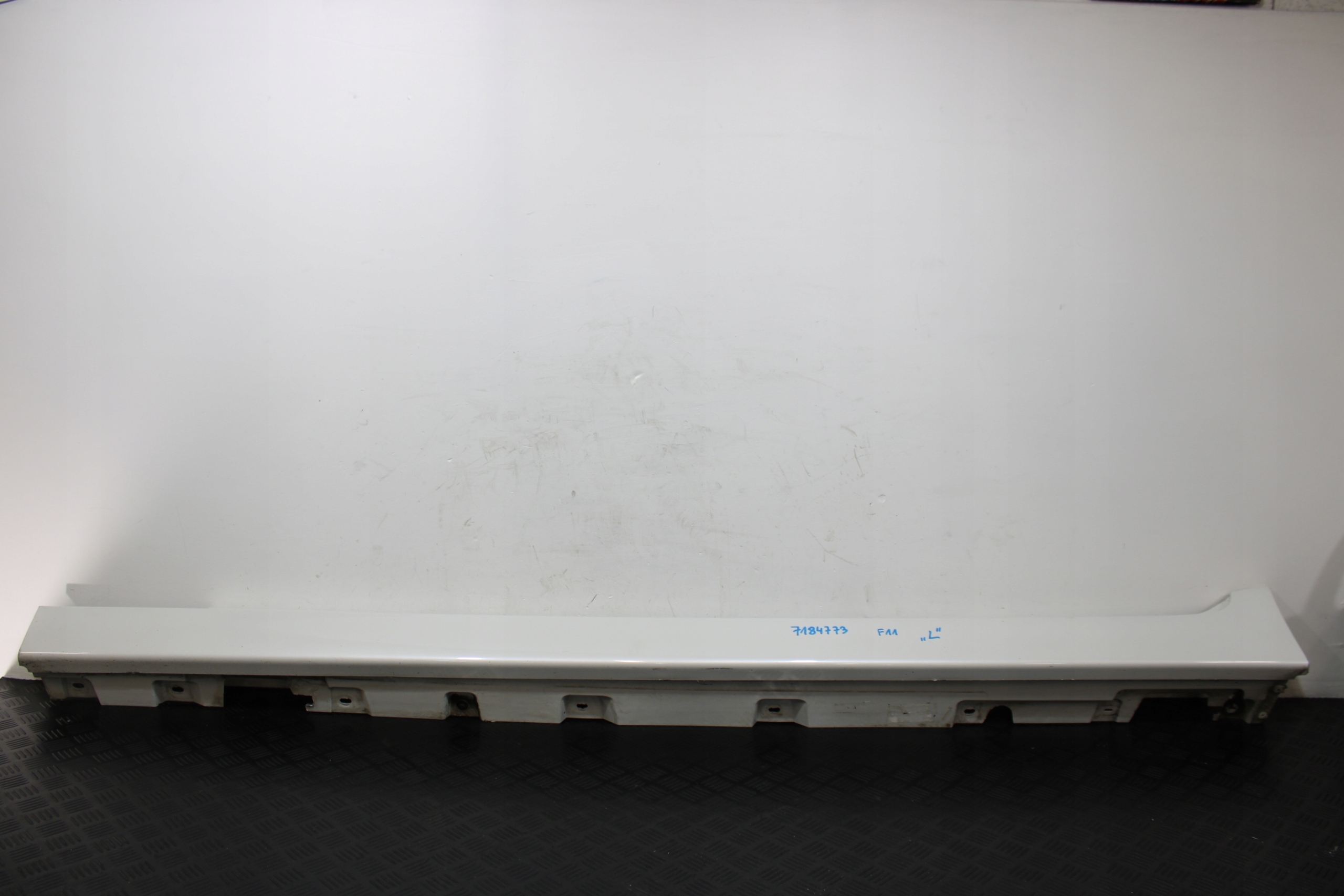cap threshold left threshold left BMW 5 F10 F11 LIFT 2,0XD 7184773