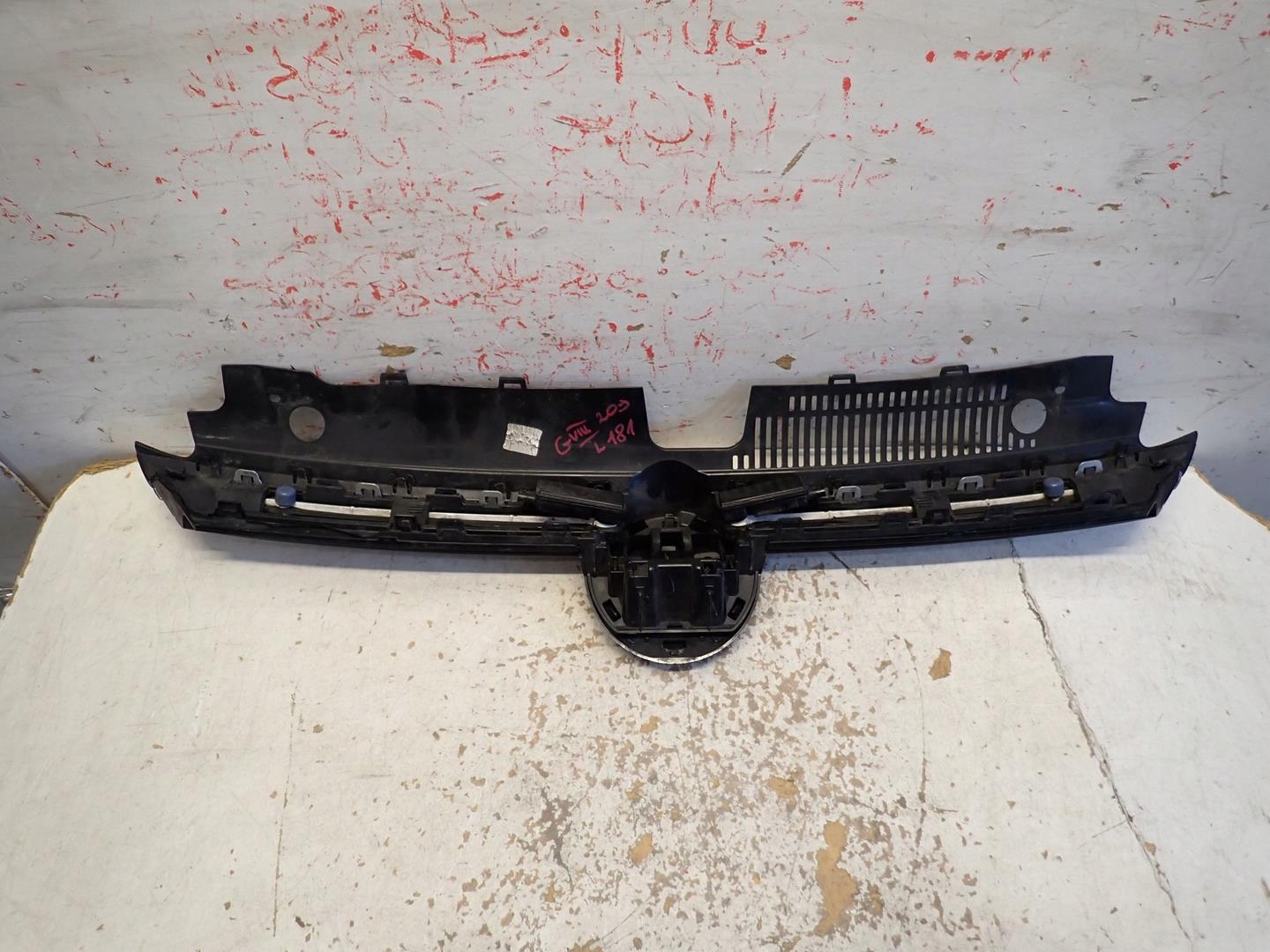 Grill VW GOLF VIII LED 2020- plus radar 5H0853651