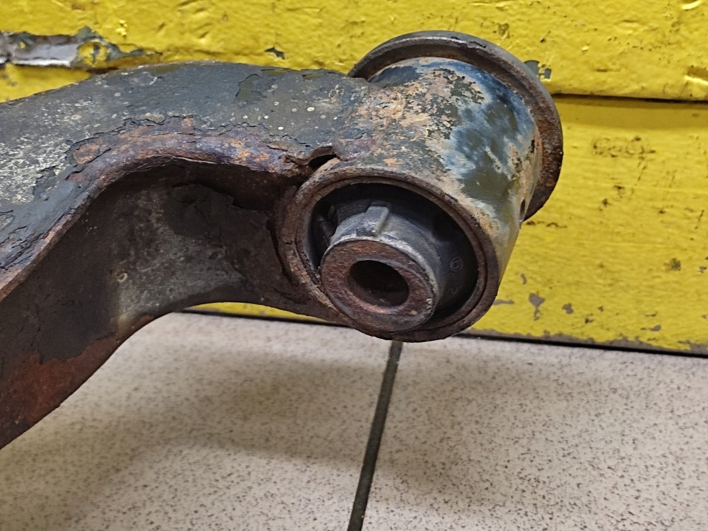 MITSUBISHI PAJERO 3 3.2 DID arm left front