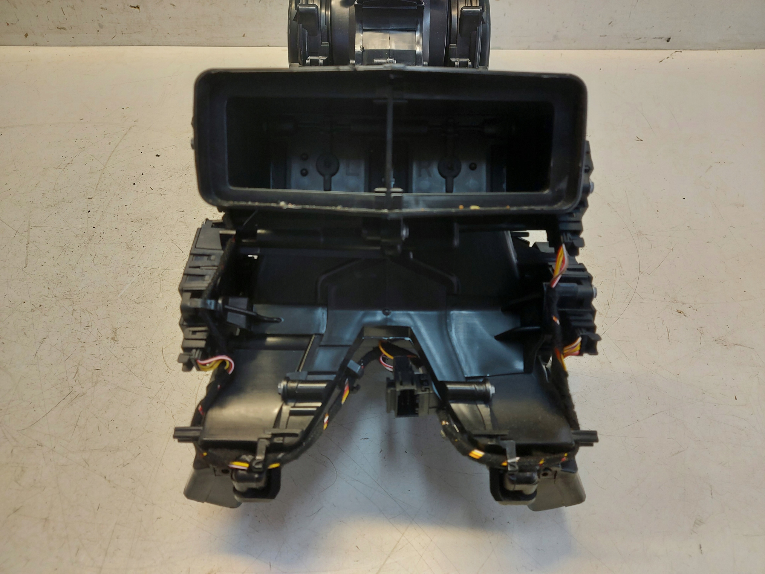 AUDI A8 D5 4N heater rear part 4N0819351