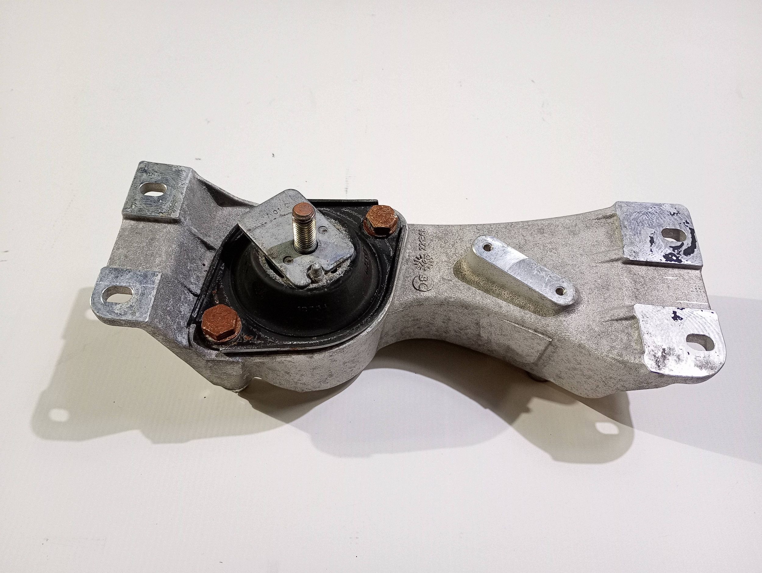 holder holder gearbox mount Maserati GranTurismo 2008