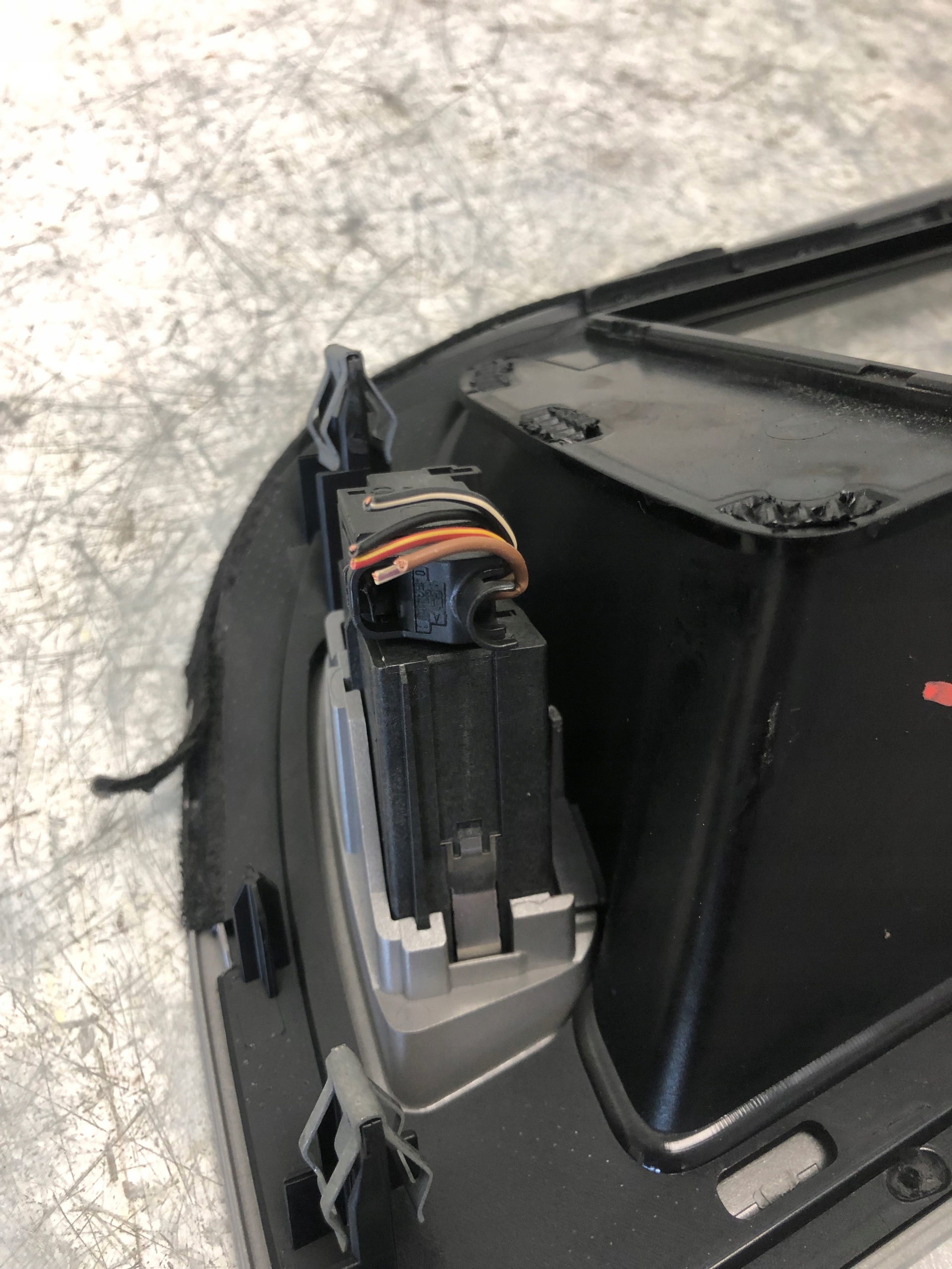 RÁM obal WYSWIETLACZA AUDI A4 B8 8K1857186G