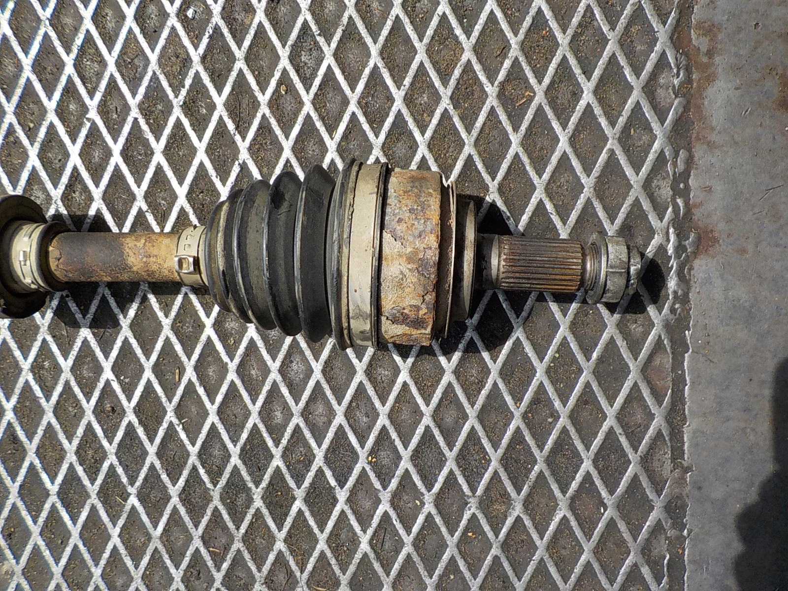 HONDA CIVIC VIII 1.4 B ORG semi-axis left short. L13A7