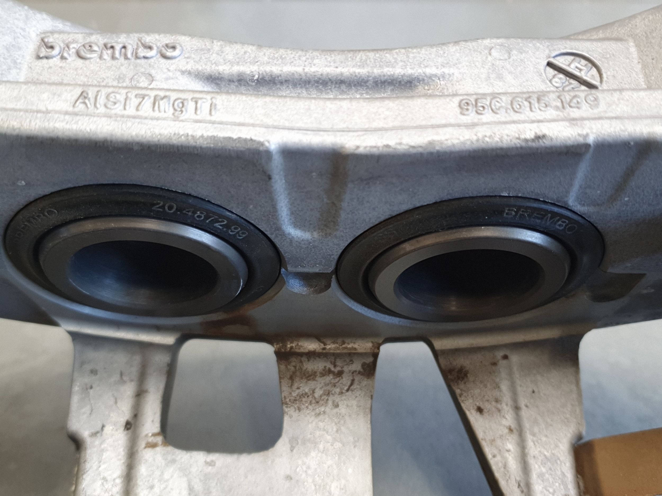 Audi Q6 e-tron de l’étriers freins frein gauche avant 95C615105DC