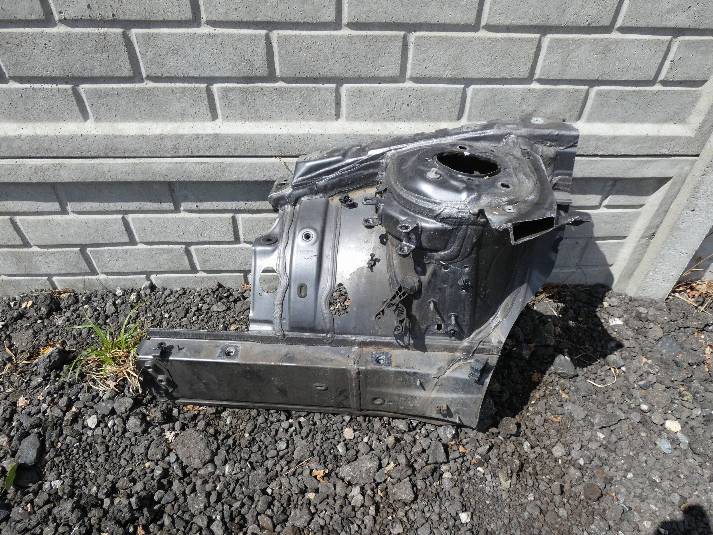 MERCEDES CLA W117 quarter right front