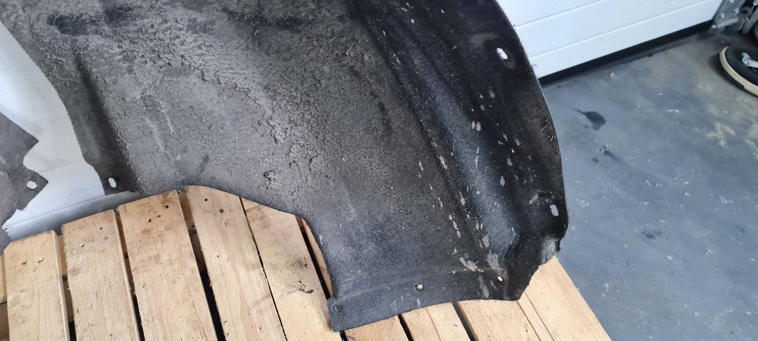 Q5 8R LIFT mudguard right right rear part MATERIAL 8R0810172C