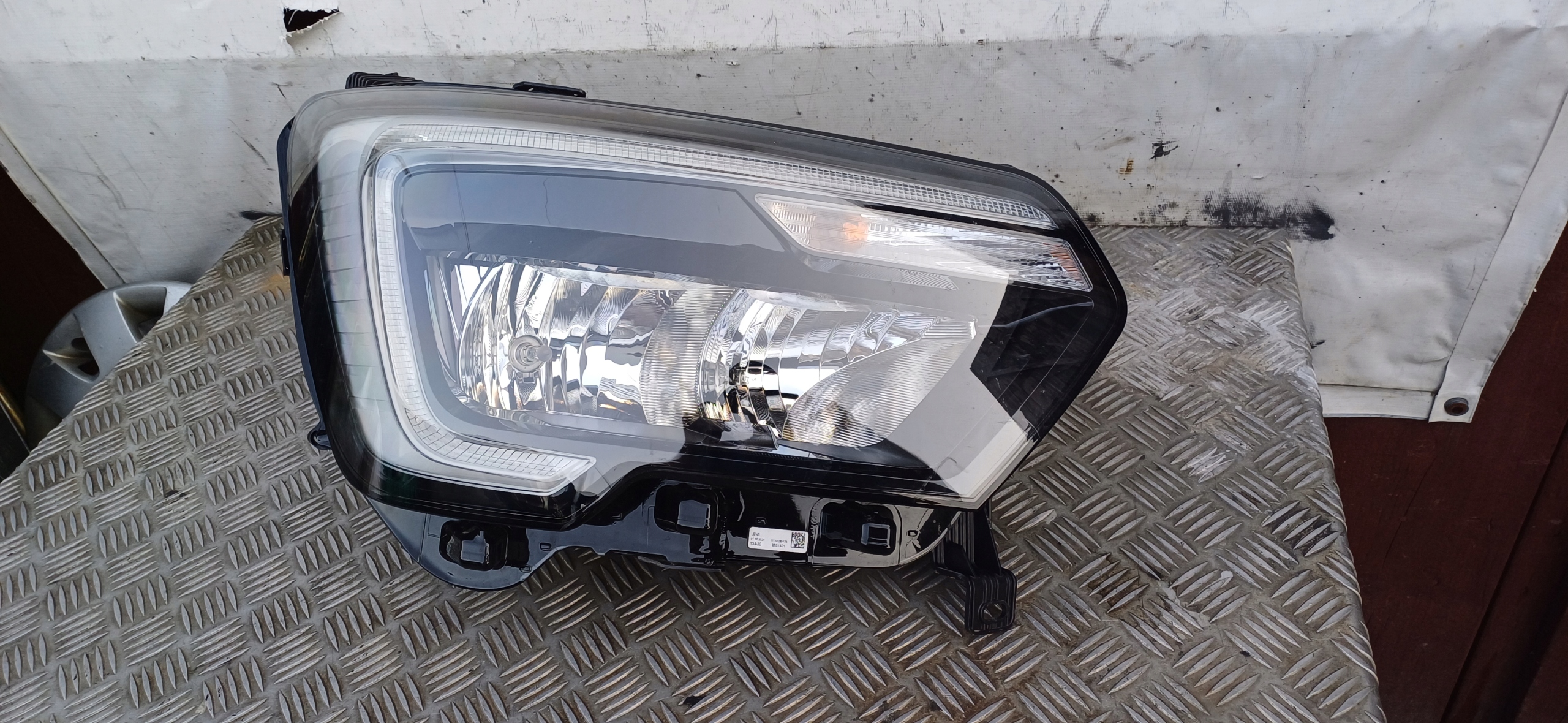 RENAULT MASTER IV light right front LED 260105567r