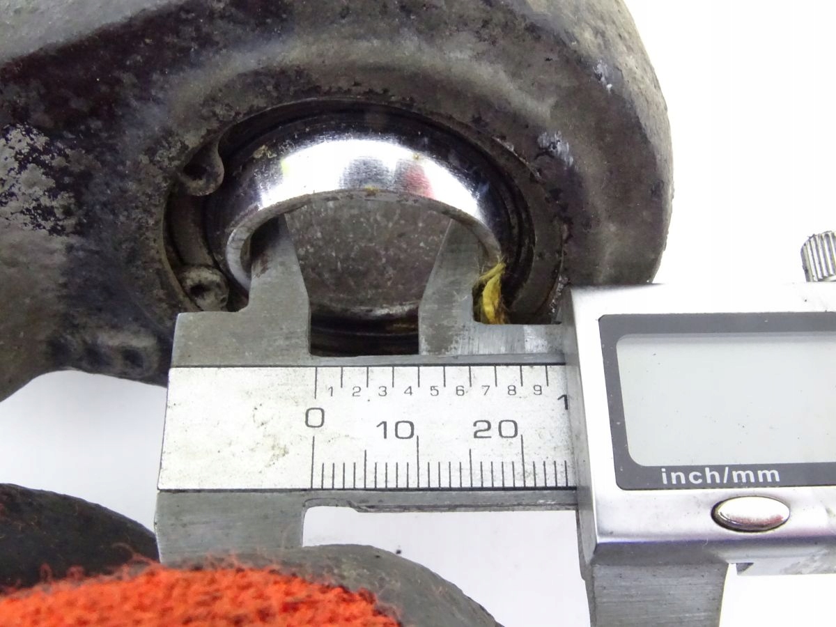 HAKO CITYMASTER 2000 SIŁOWNIK SZCZOTKI PRAWY 44CM/47CM Producent części Hako