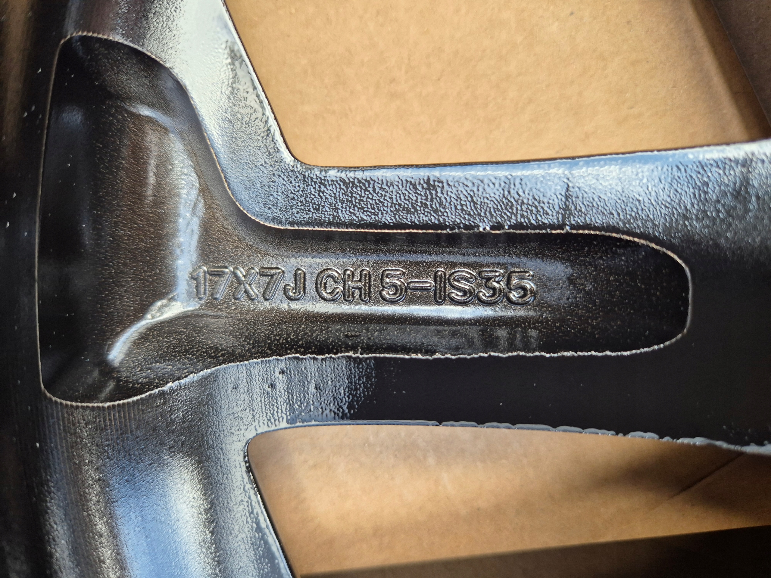 Felgi 17 do RENAULT Captur Austral Arkana Symbioz Megane Talisman Otwór centralny 66,1