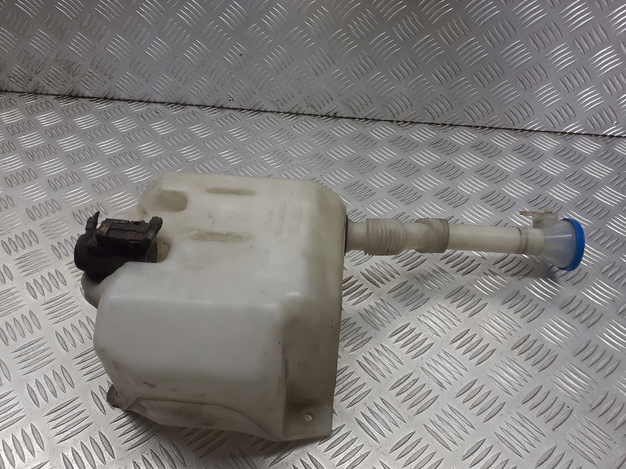 ZBIORNICZEK SPRYSKIWACZY HONDA ACCORD VII 2.0