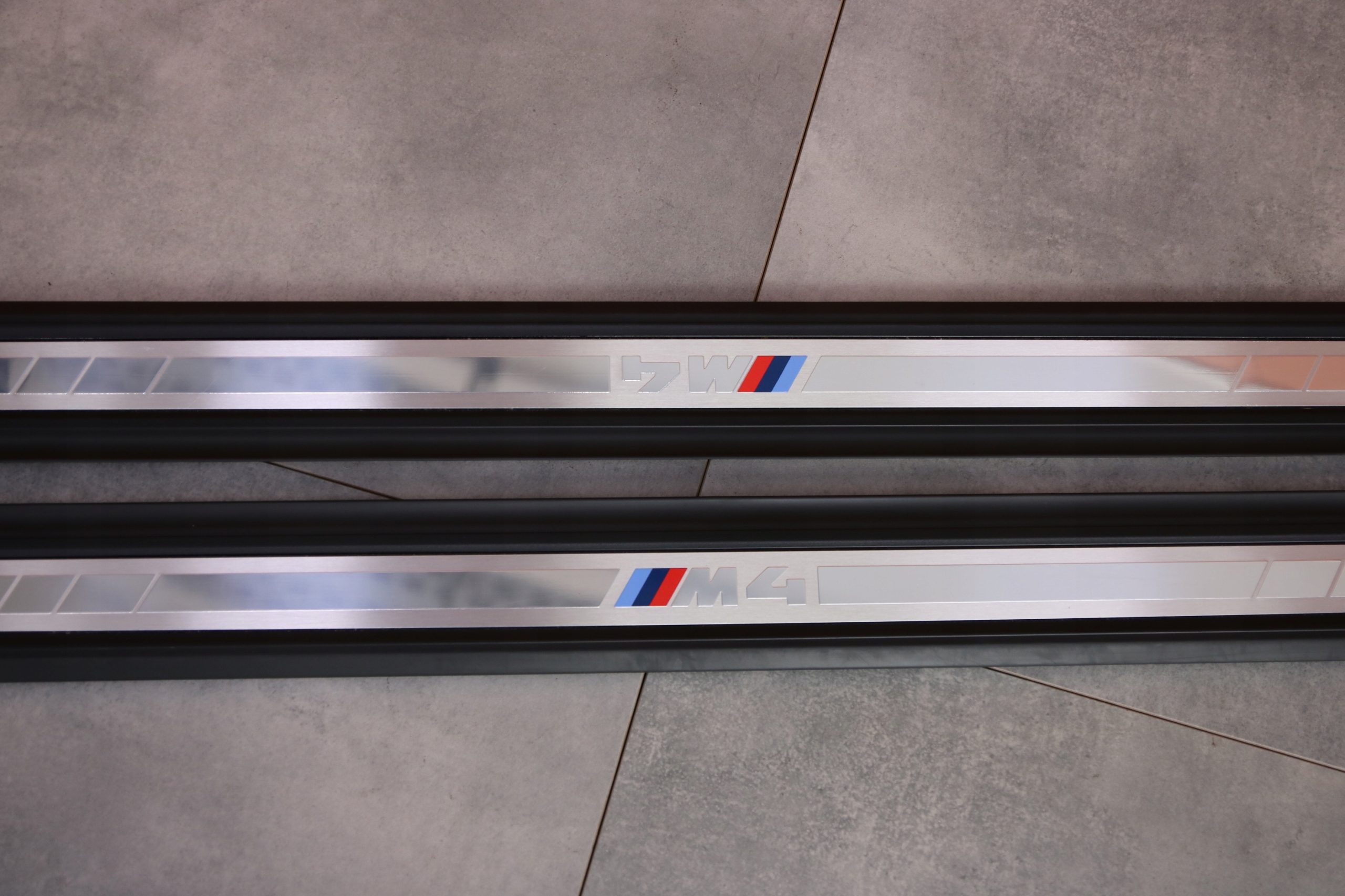 BMW M4 G83 mouldings caps threshold KOMPLET 8075025