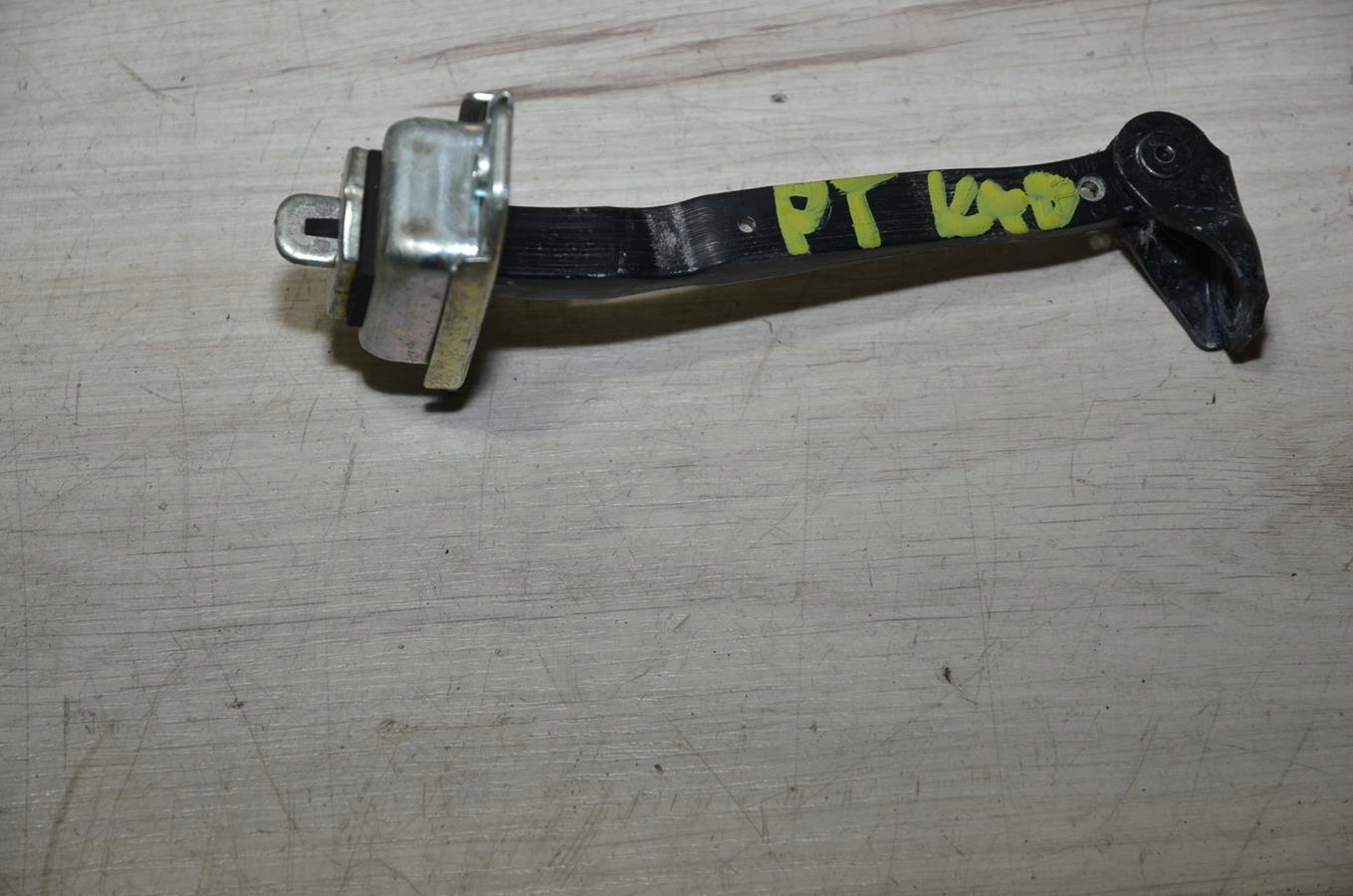 limiter door right rear part Renault Kadjar