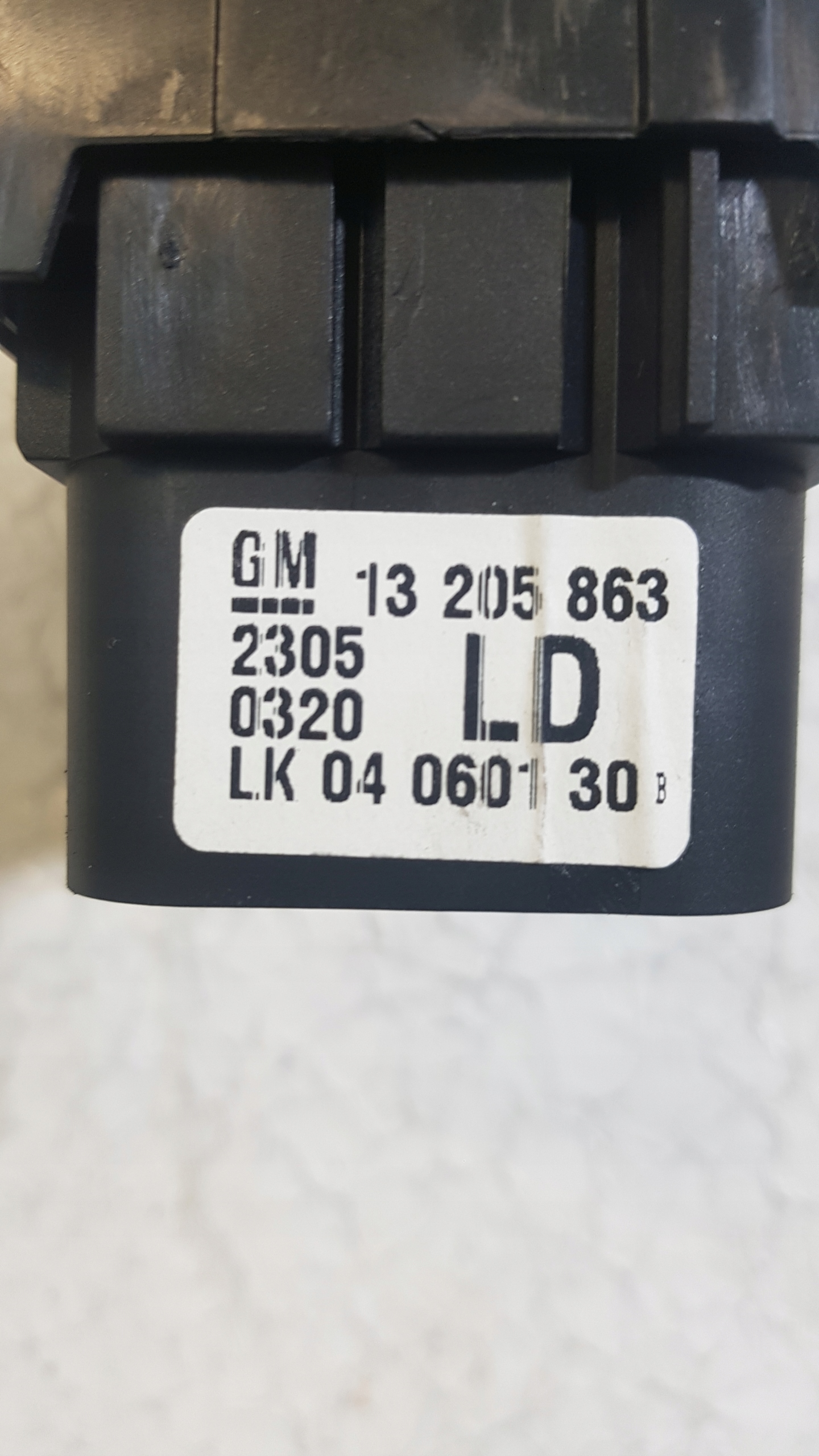 interruttore luci OPEL ZAFIRA B 13205863