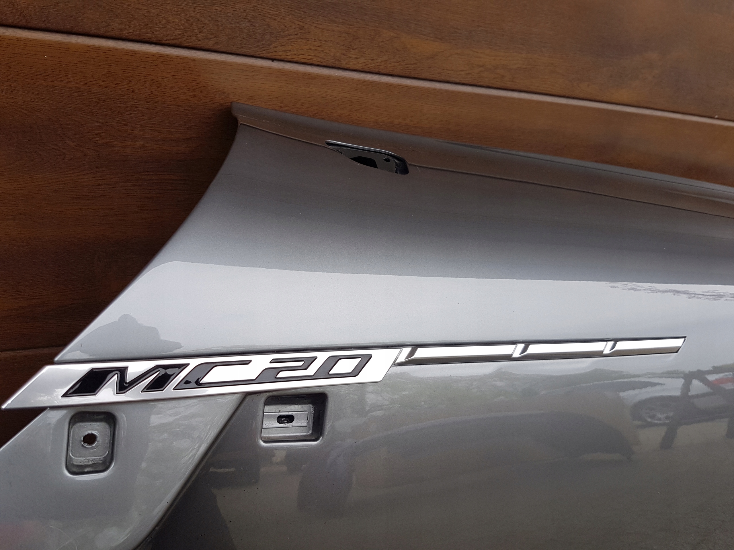 dvere Ľavé MASERATI MC20
