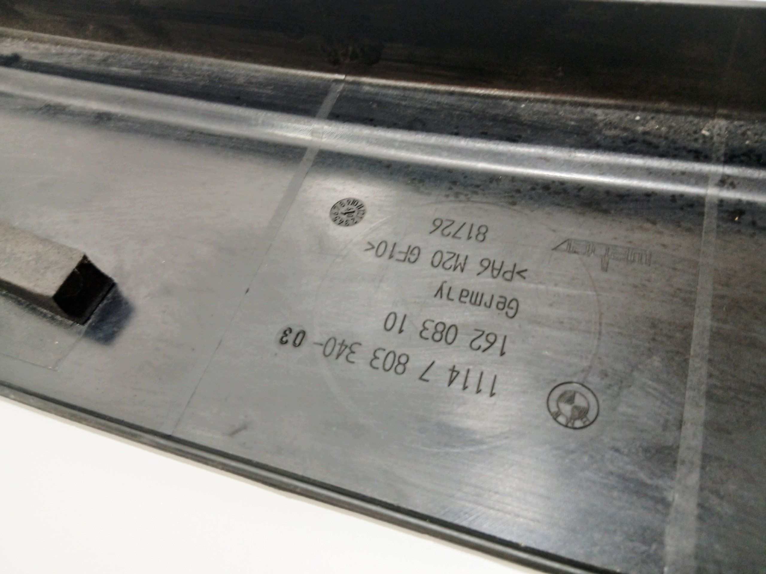 krytka stěny předního BMW E60 2.0D 7803340 (0005085)