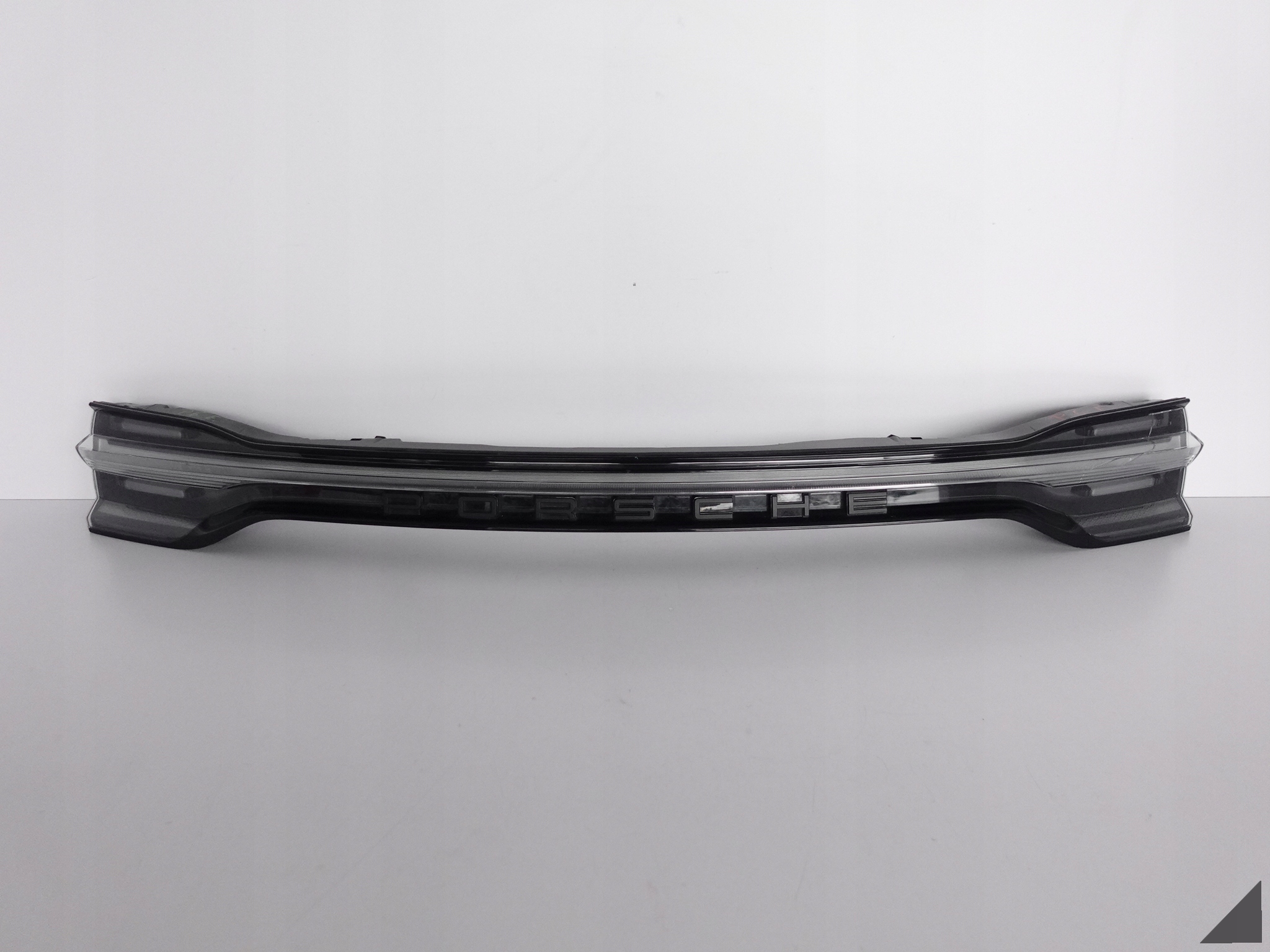 PORSCHE MACAN 95B LIFT 18- light cap LED rear part EU
