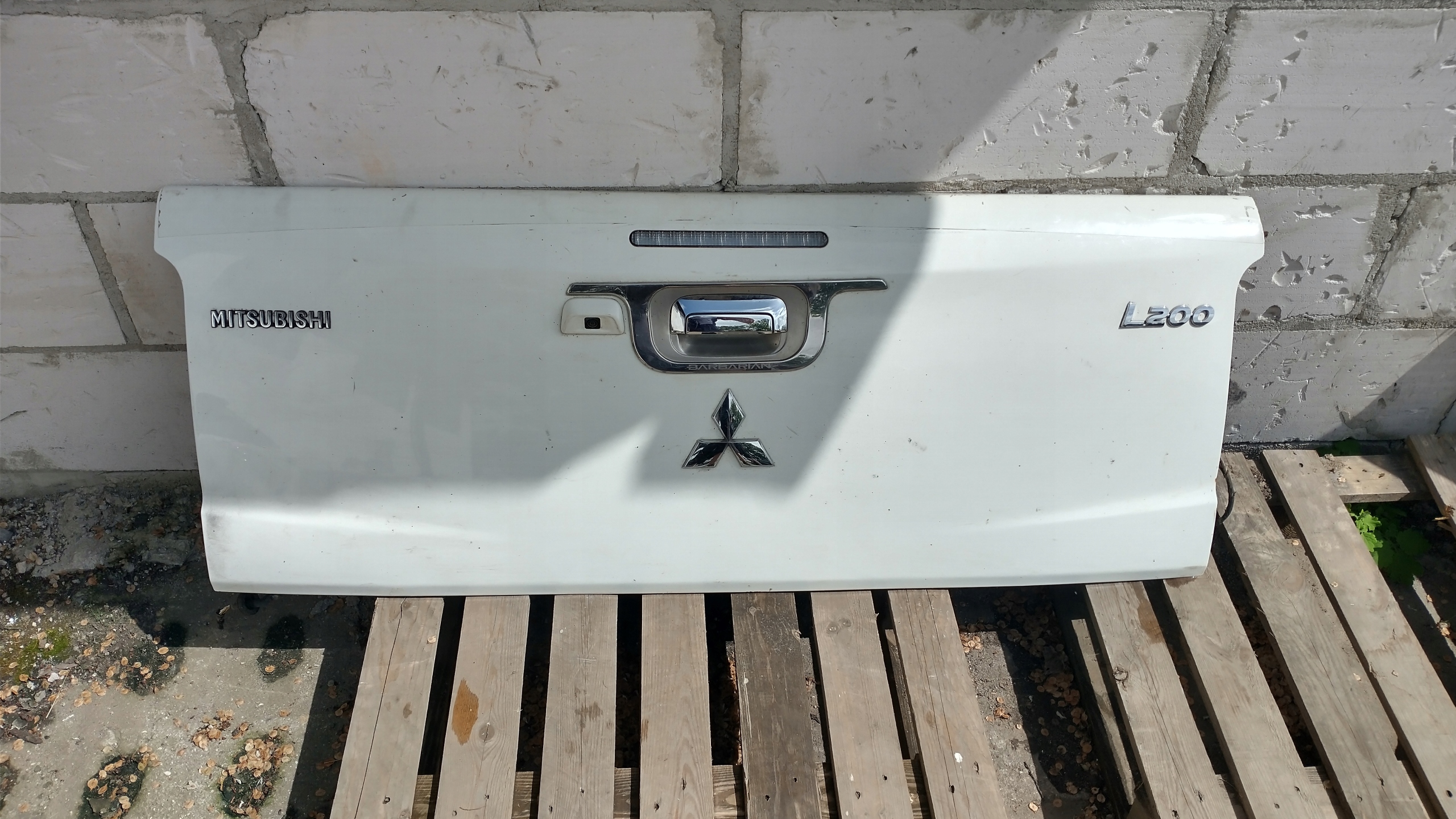 MITSUBISHI L200 KLAPA PAKI BAGAŻNIKA KAMERA