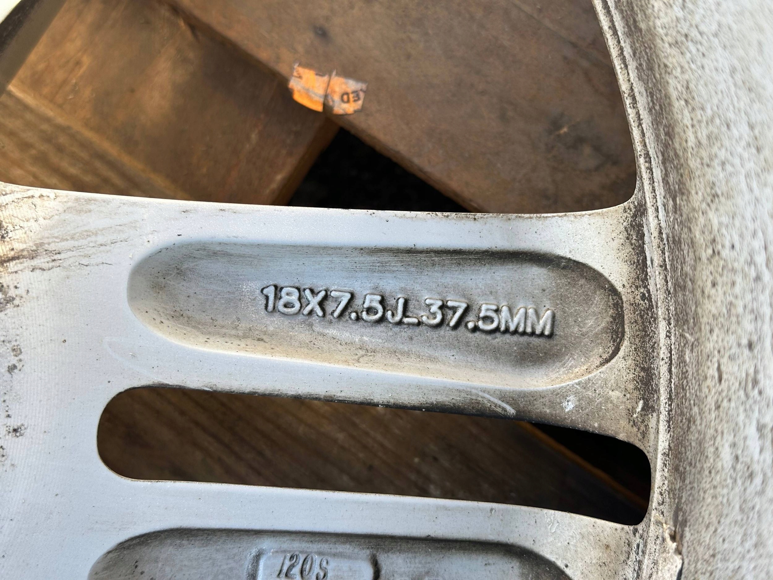 disk disk kolo 18" X 7.5J Ford Explorer