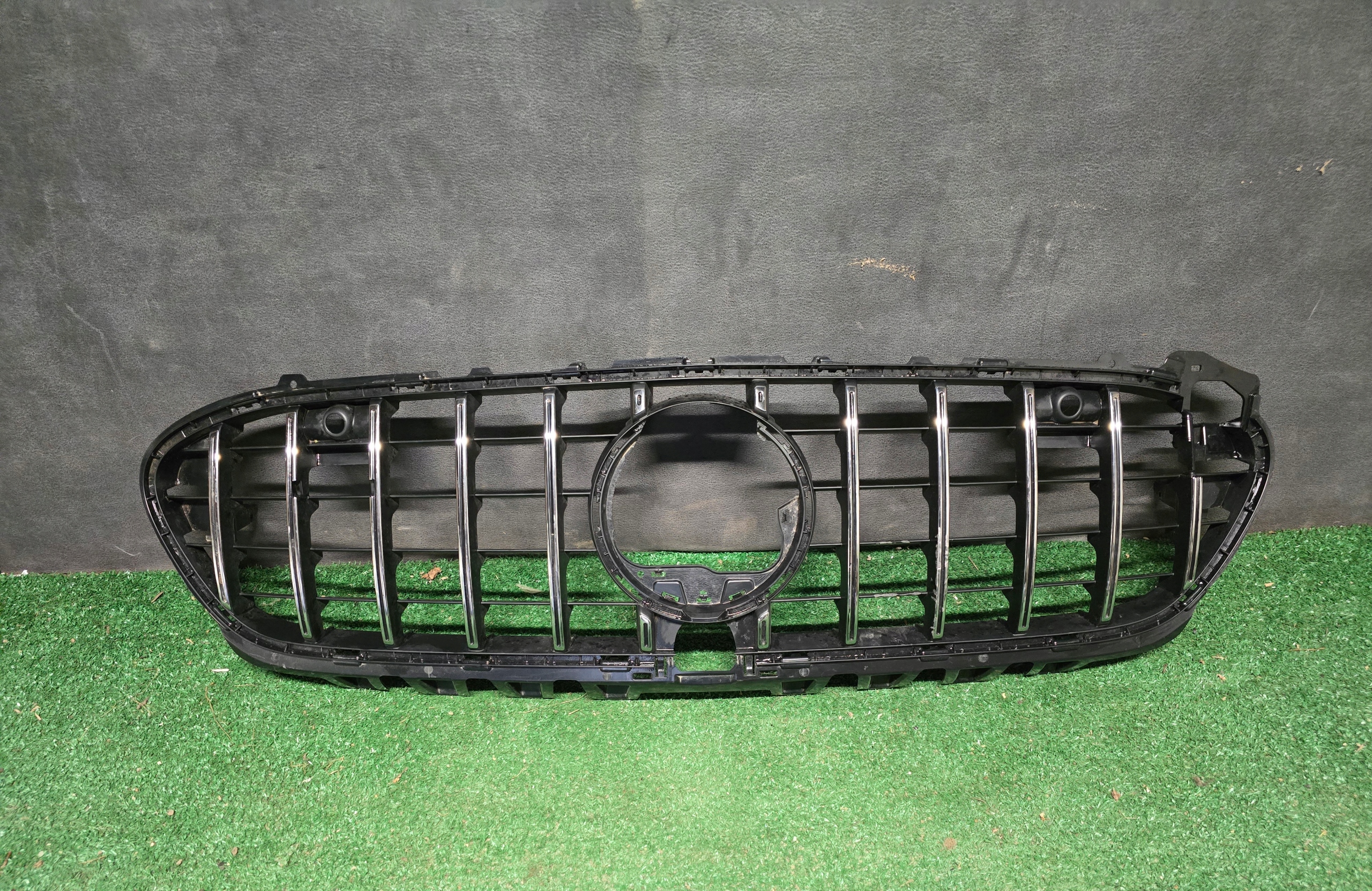 Mercedes-Benz A-Klasse W177 Kühlergrill FRONTGRILL Kühlergitter - Thumbnail 1