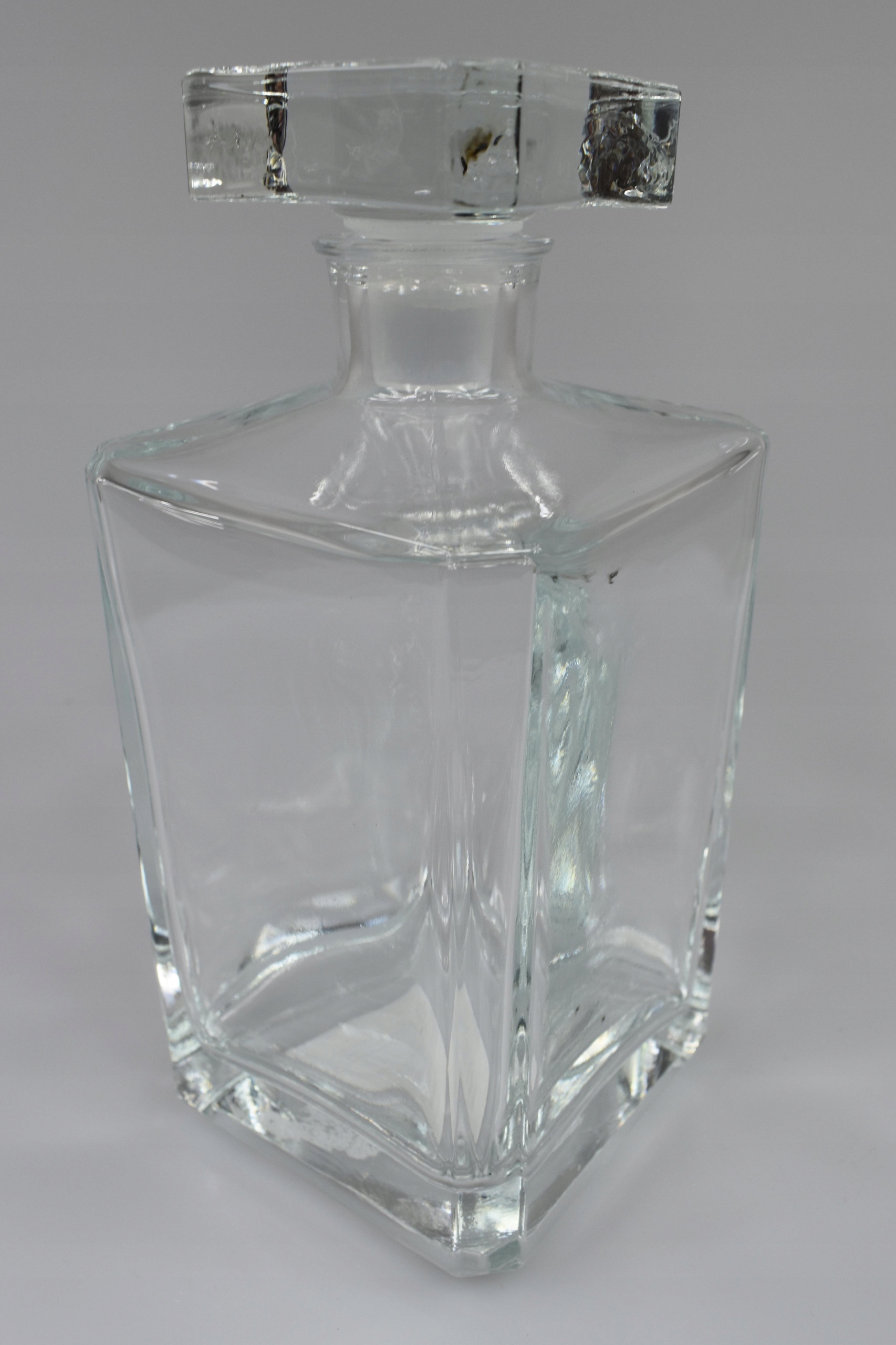 ZESTAW WHISKY ASTON KARAFKA 0,75L 6 SZKLANEK 280ML Kolor przezroczysty