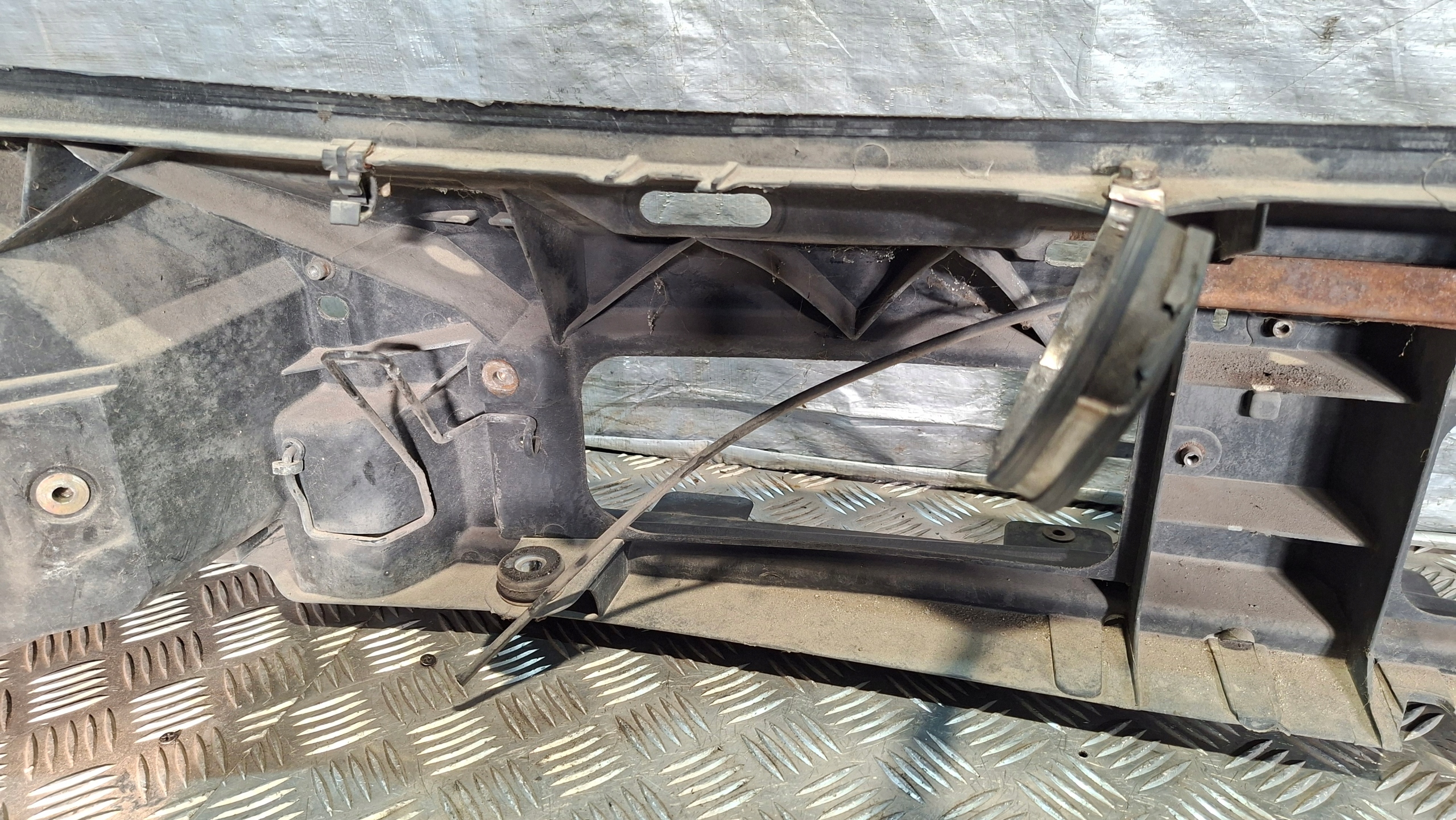 support panel for radiators pillar OPEL VIVARO A