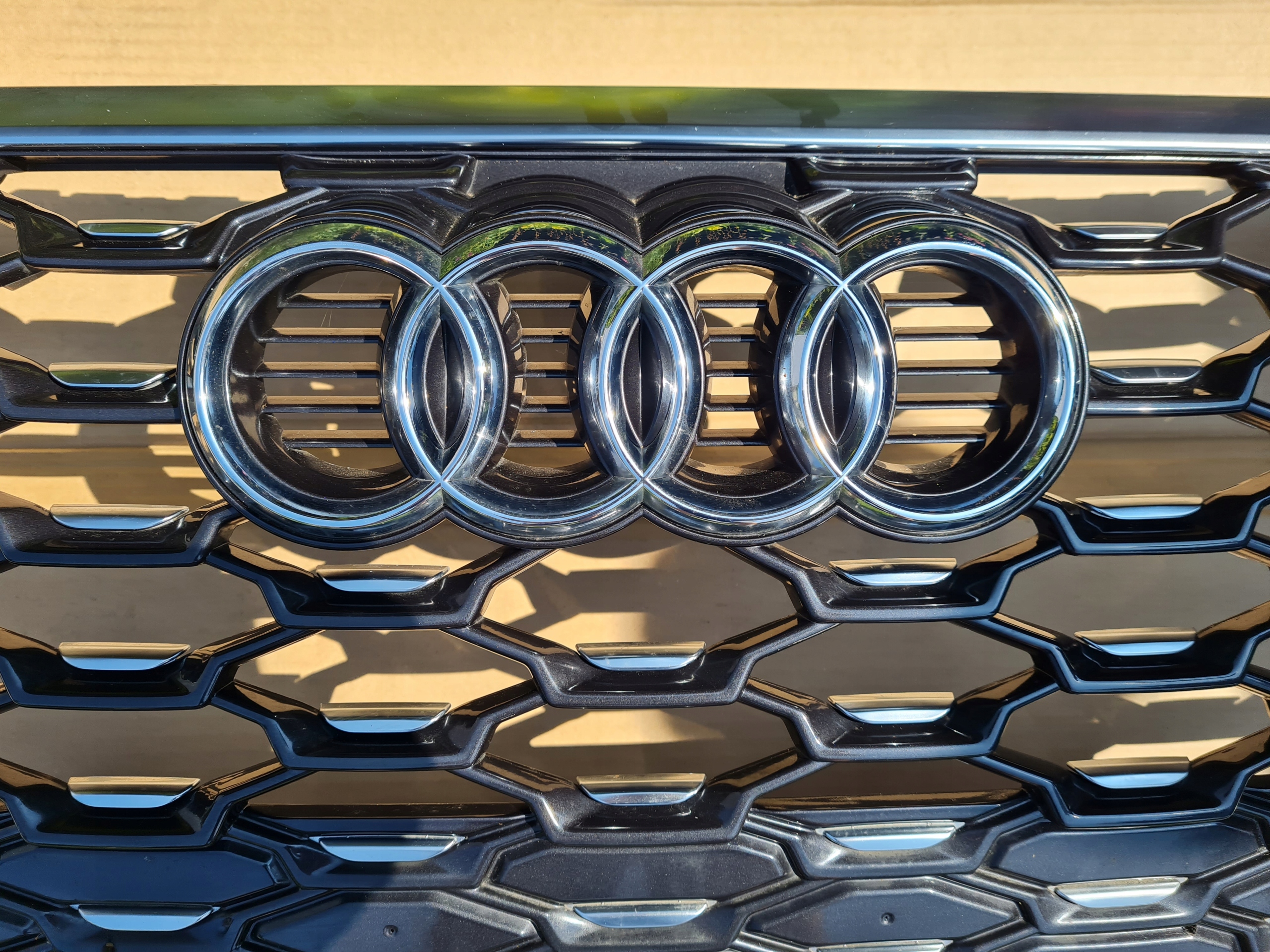 Audi Q3 Kühlergrill FRONTGRILL Kühlergitter 83F853651 - Thumbnail 7