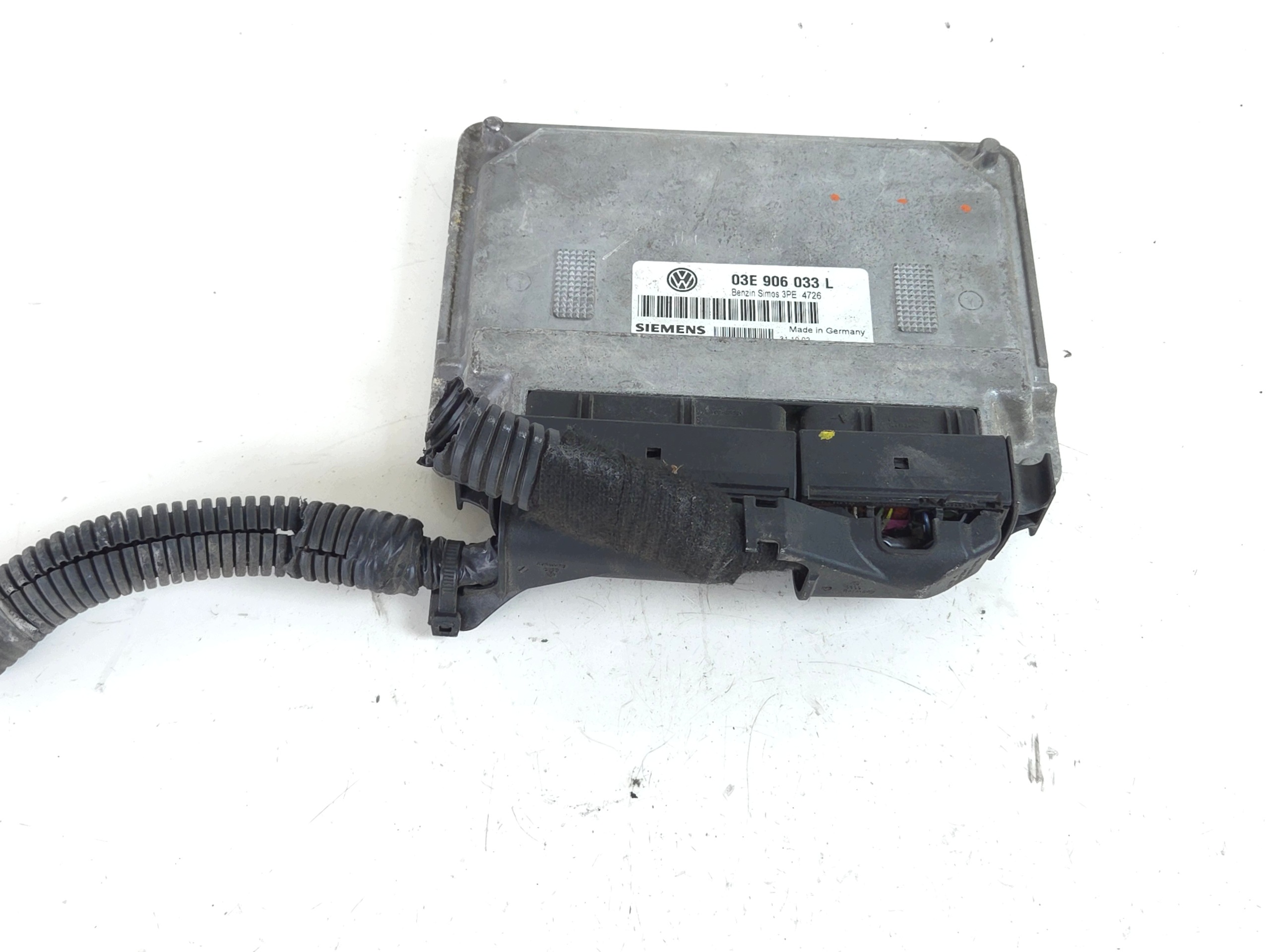 VW POLO 9N 1.2 control unit of the engine 03E906033L
