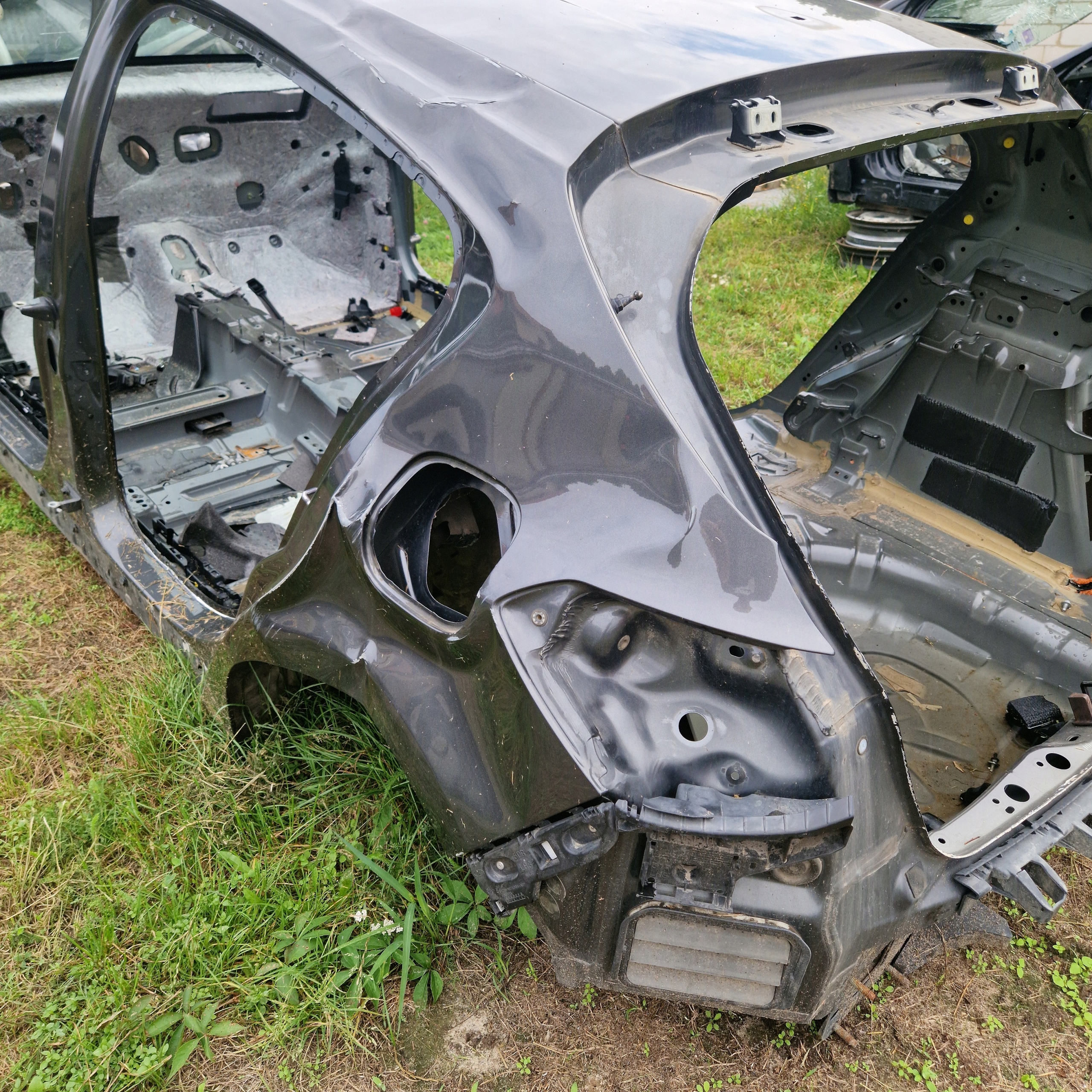 FORD FOCUS MK4 ĆWIARTKA LEWA TYLNA TYŁ HB KOLOR BJ Producent części Ford OE