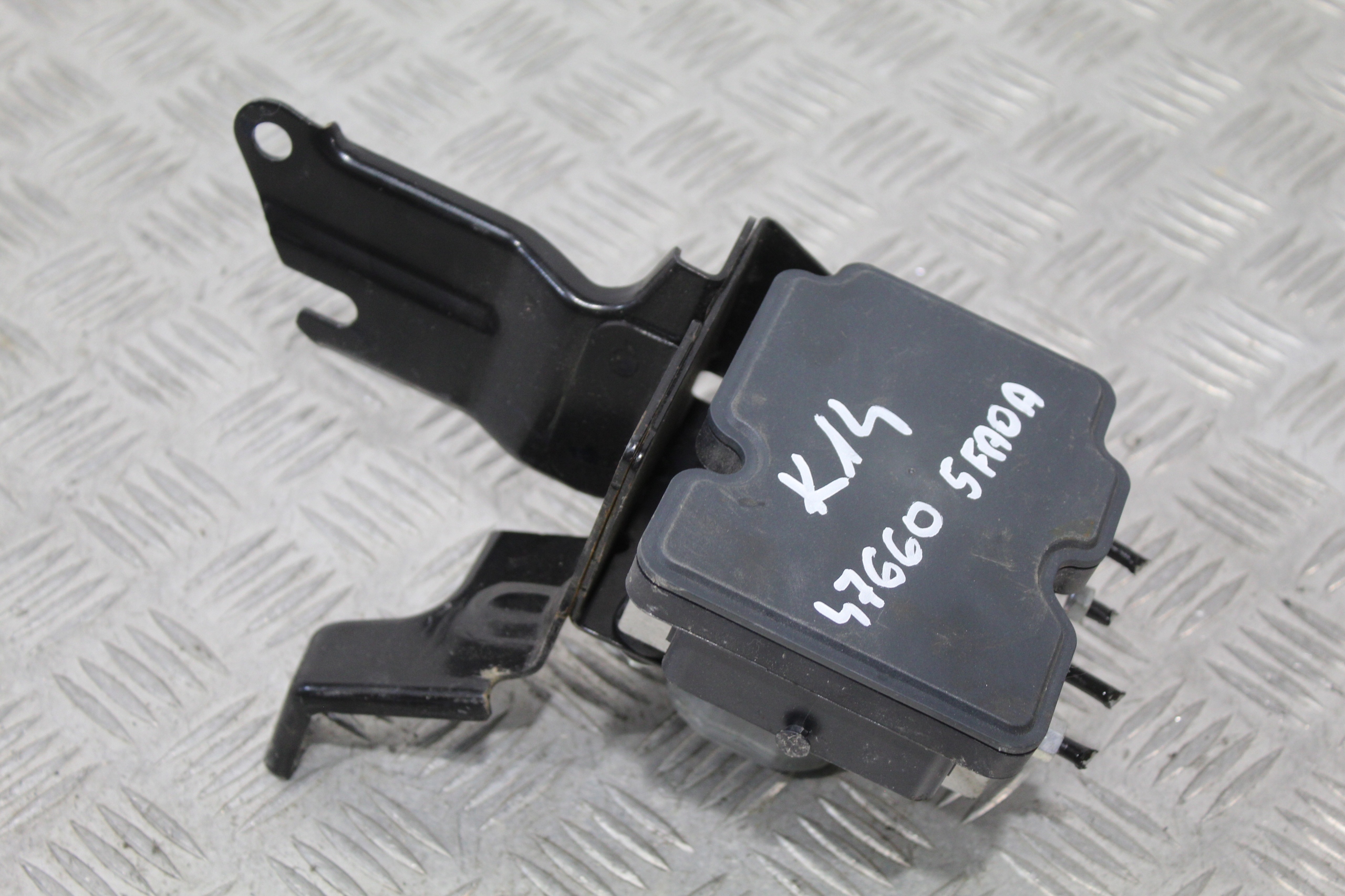 PUMPE ABS MICRA V 5 K14 476605FA0A