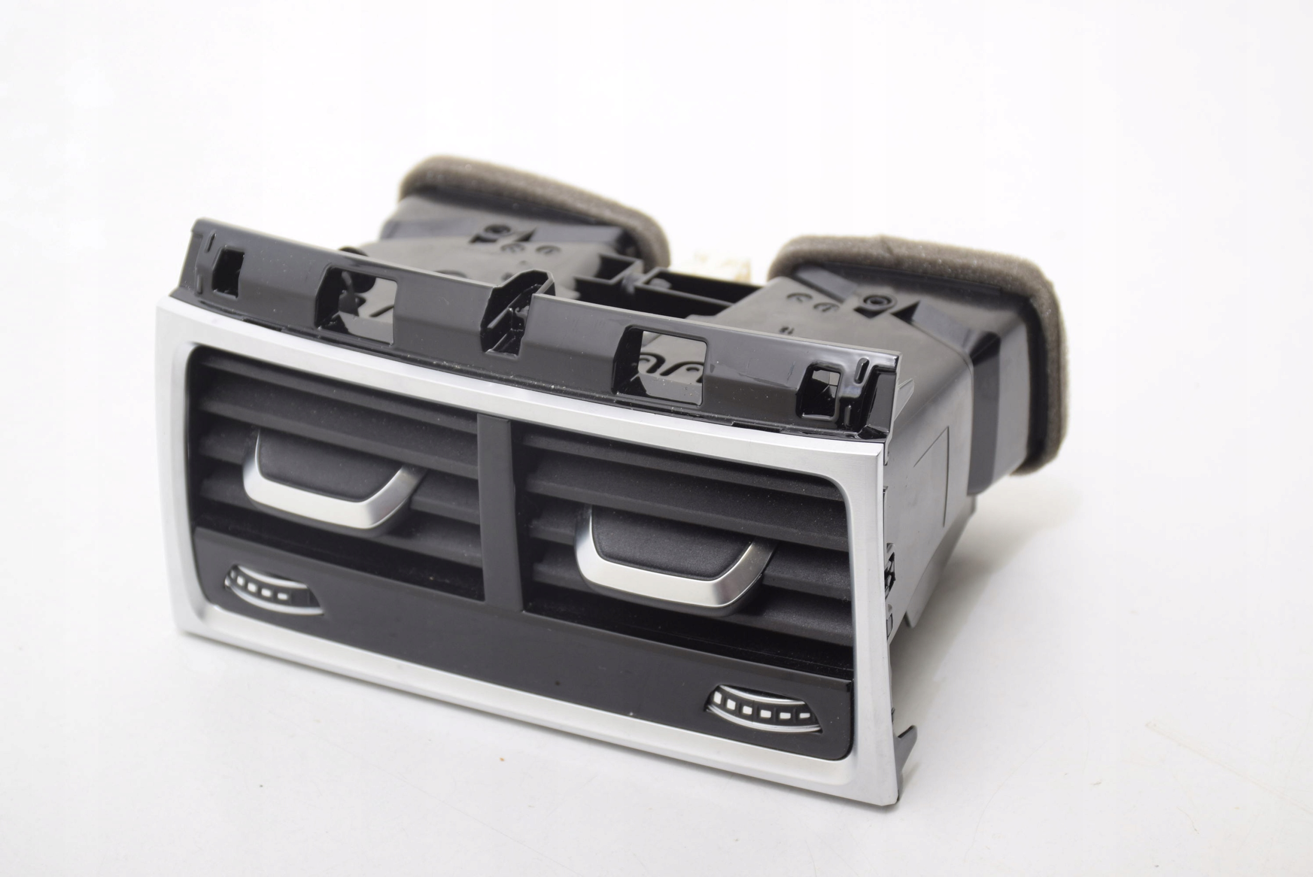 9301745 - BMW 7 ' G11 G12 вентиляційна решітка задній тунель