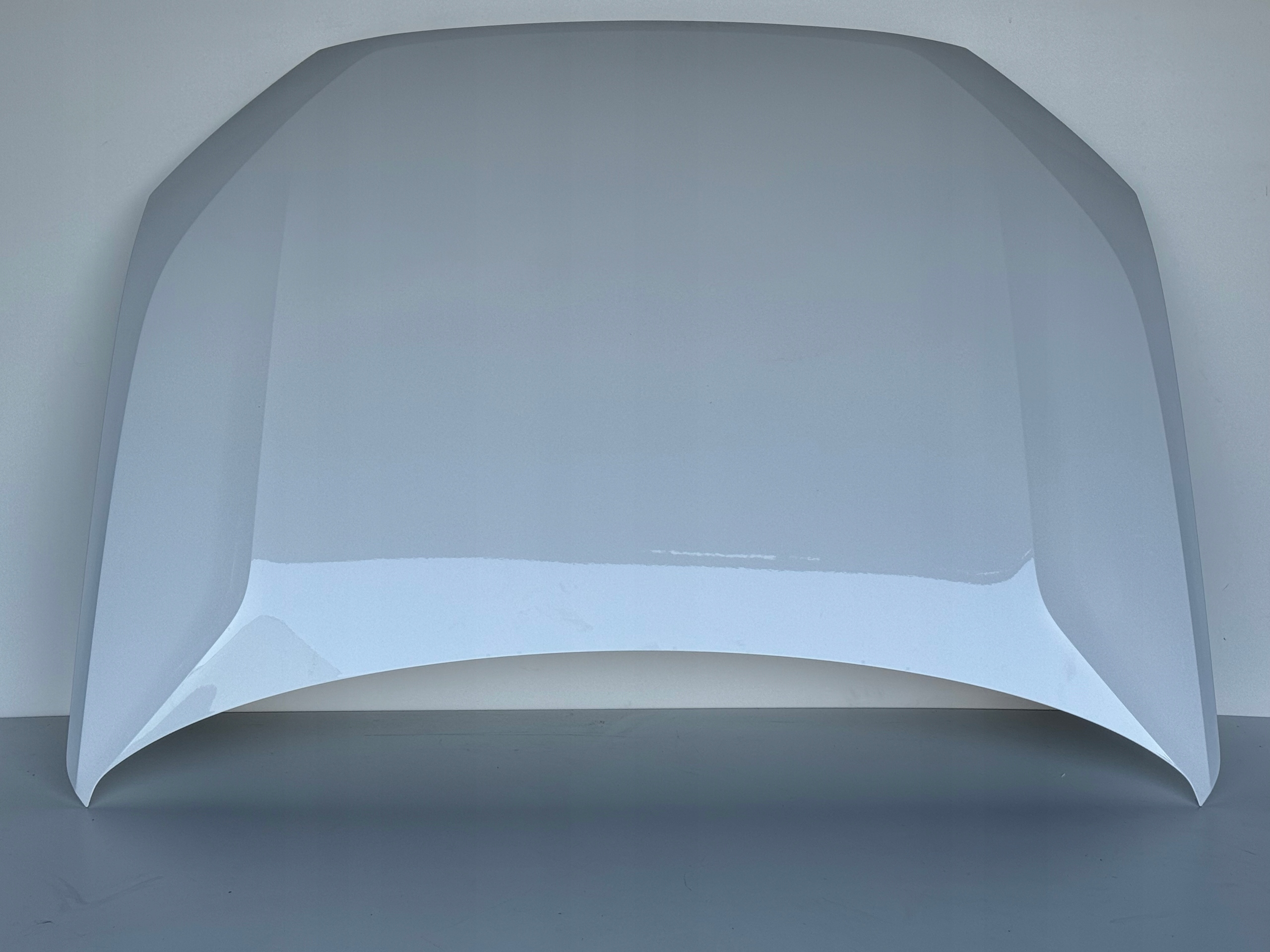 MASKA POKRYWA SILNIKA AUDI Q2 81A BIAŁA