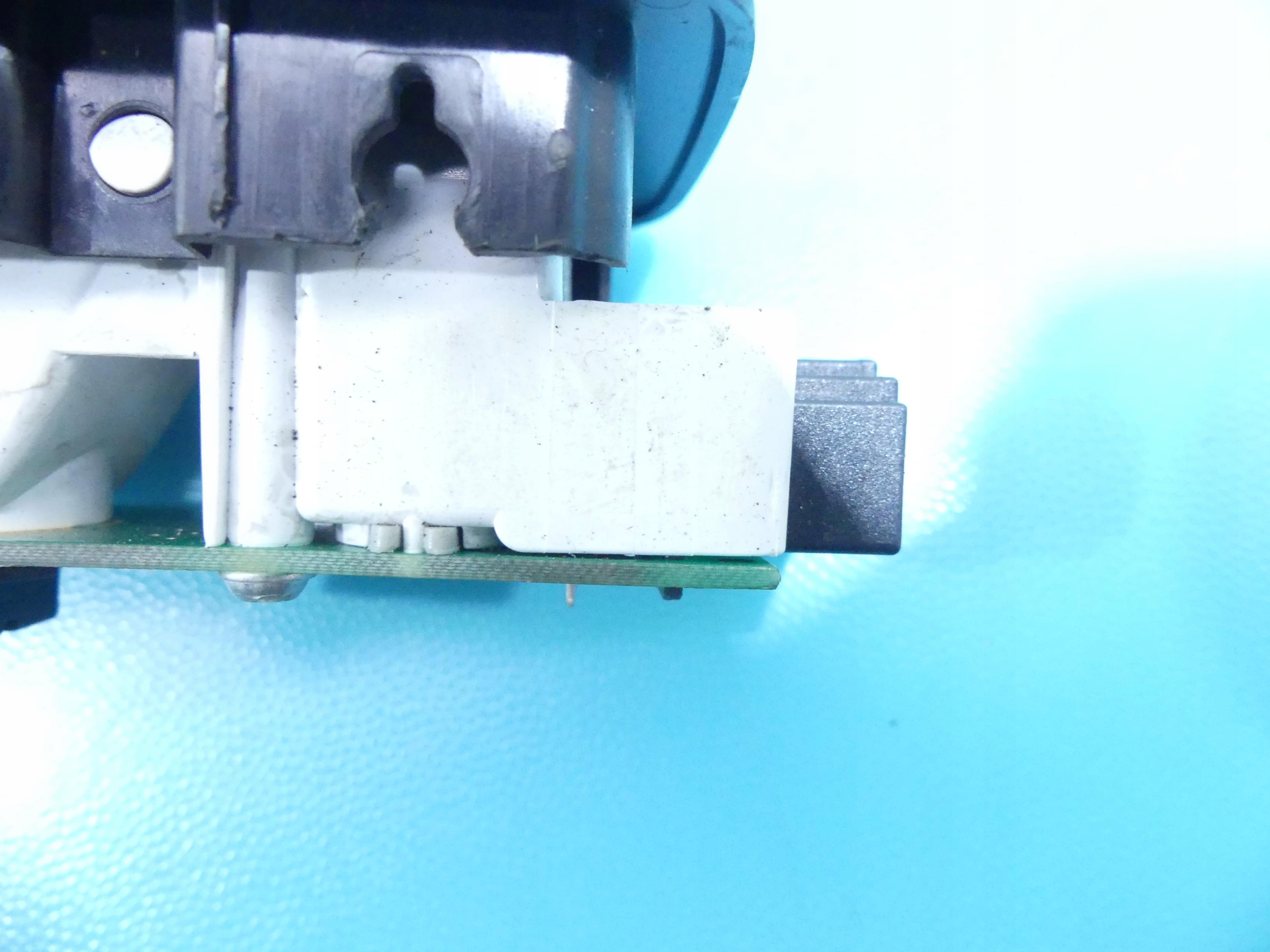 Кузова Обшивка потолка правая PORSCHE Cayenne 7P5