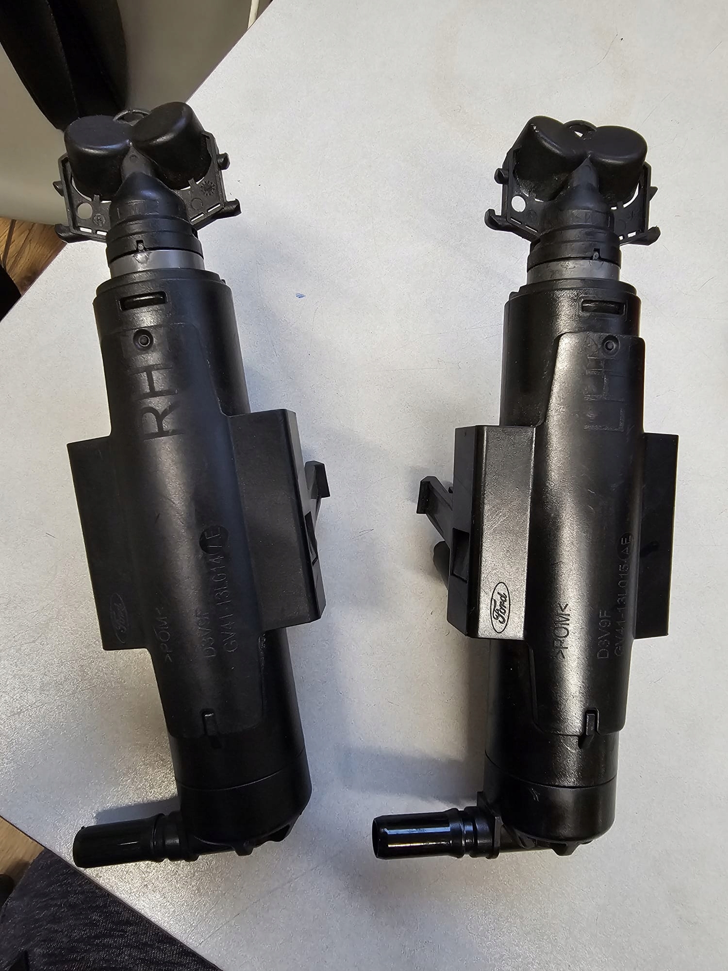 ОМЫВАТЕЛЬ ФАР ПРАВЫЙ FORD KUGA MK2 II LIFT