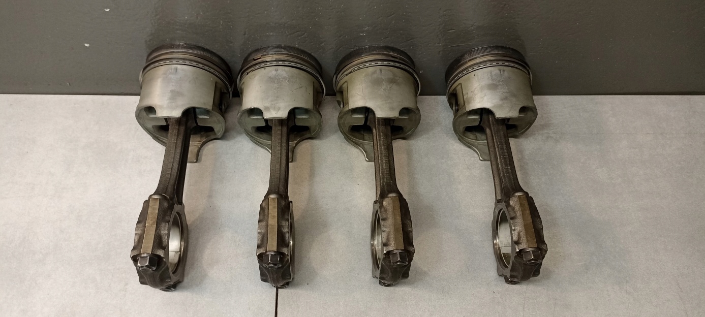 piston connecting rod OPEL KOMBO B 1.7 D