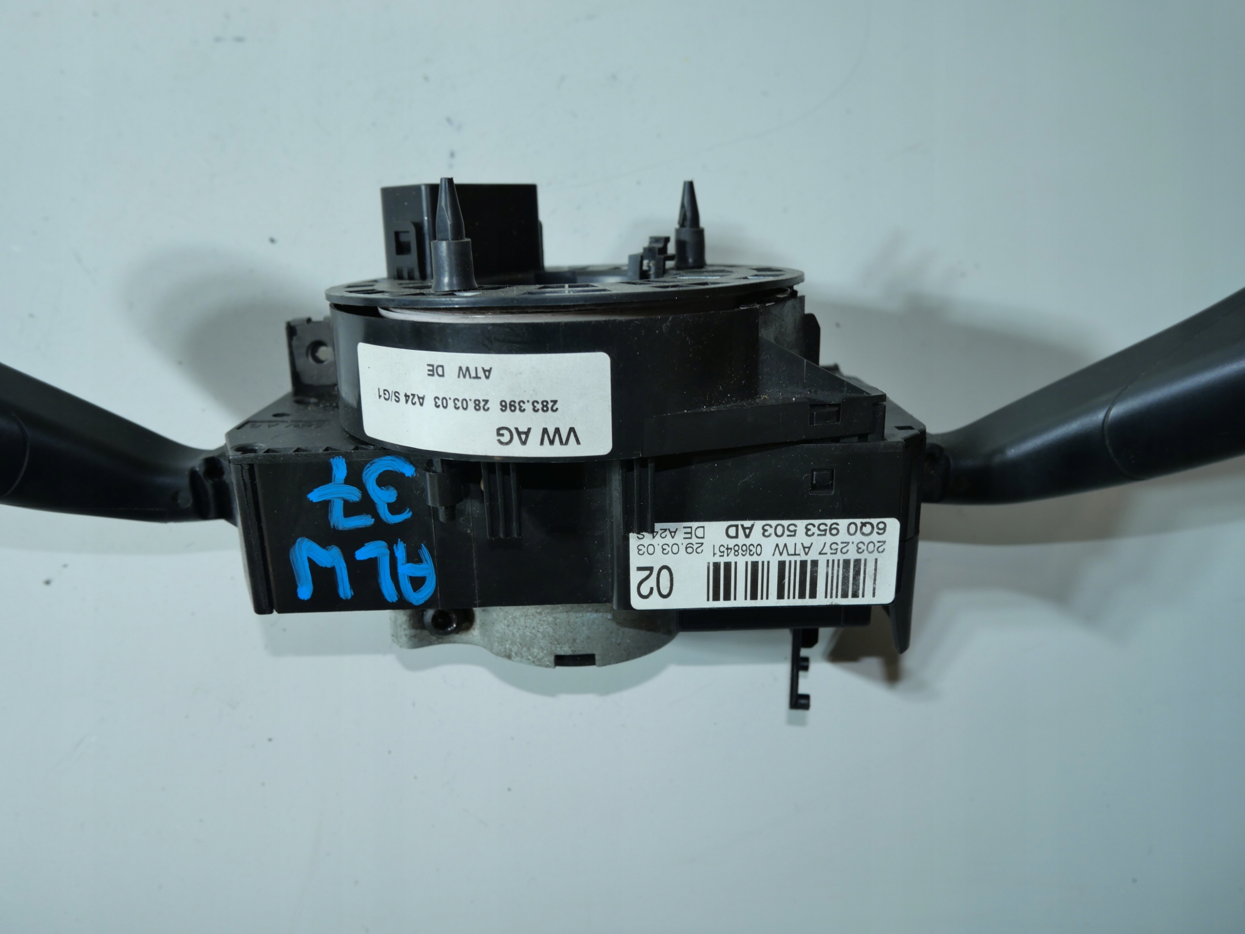 steering wheel levers and controls ring VW 6Q0953503AD