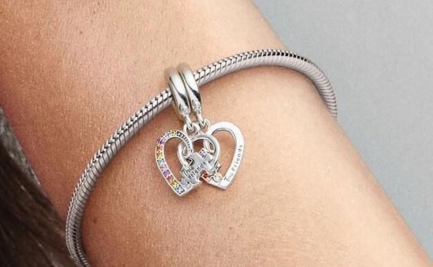 Charms ZAWIESZKA puzzle SERCE PRZYJAŹŃ Miłość Marka Inna marka