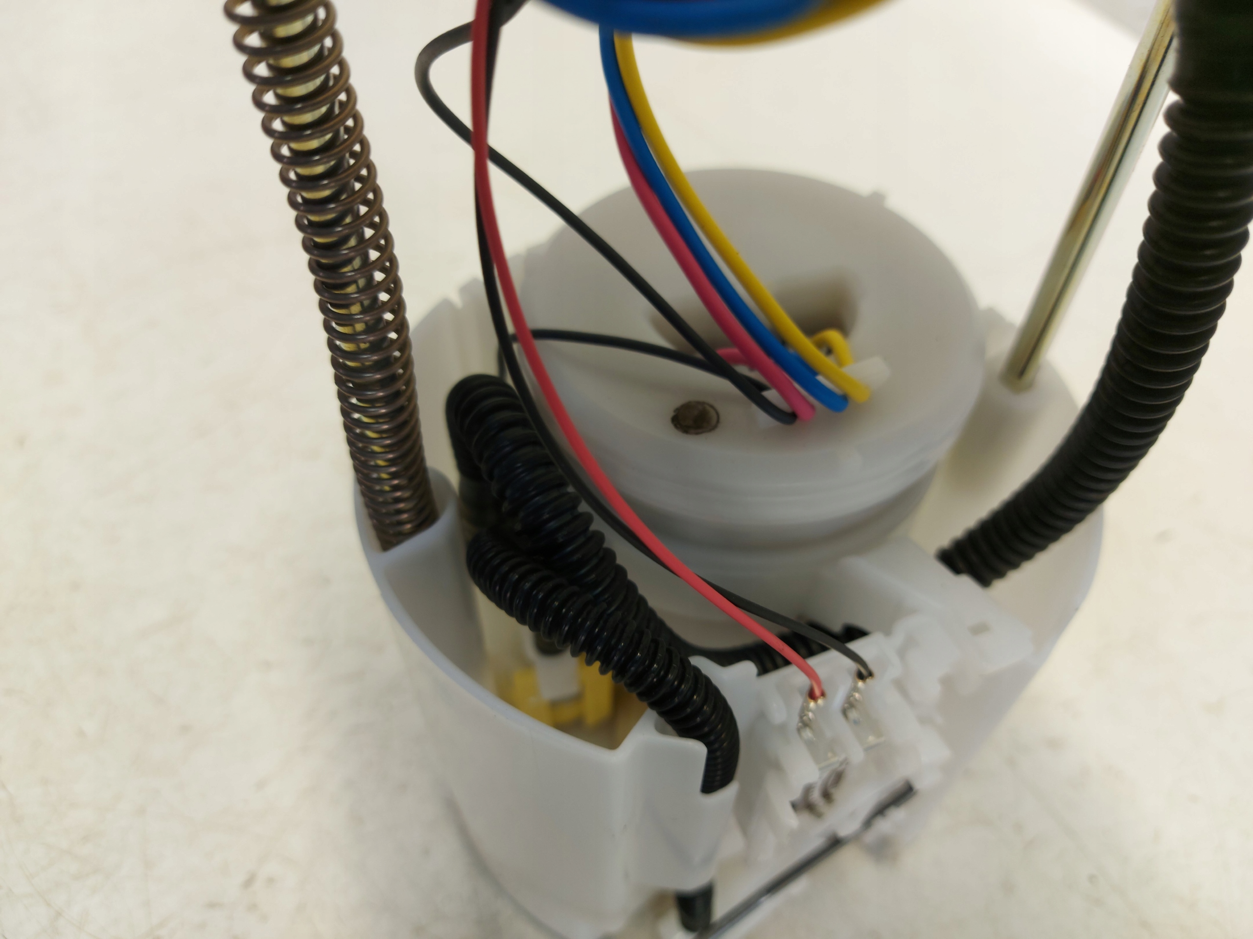 MAZDA CX30 feed pump