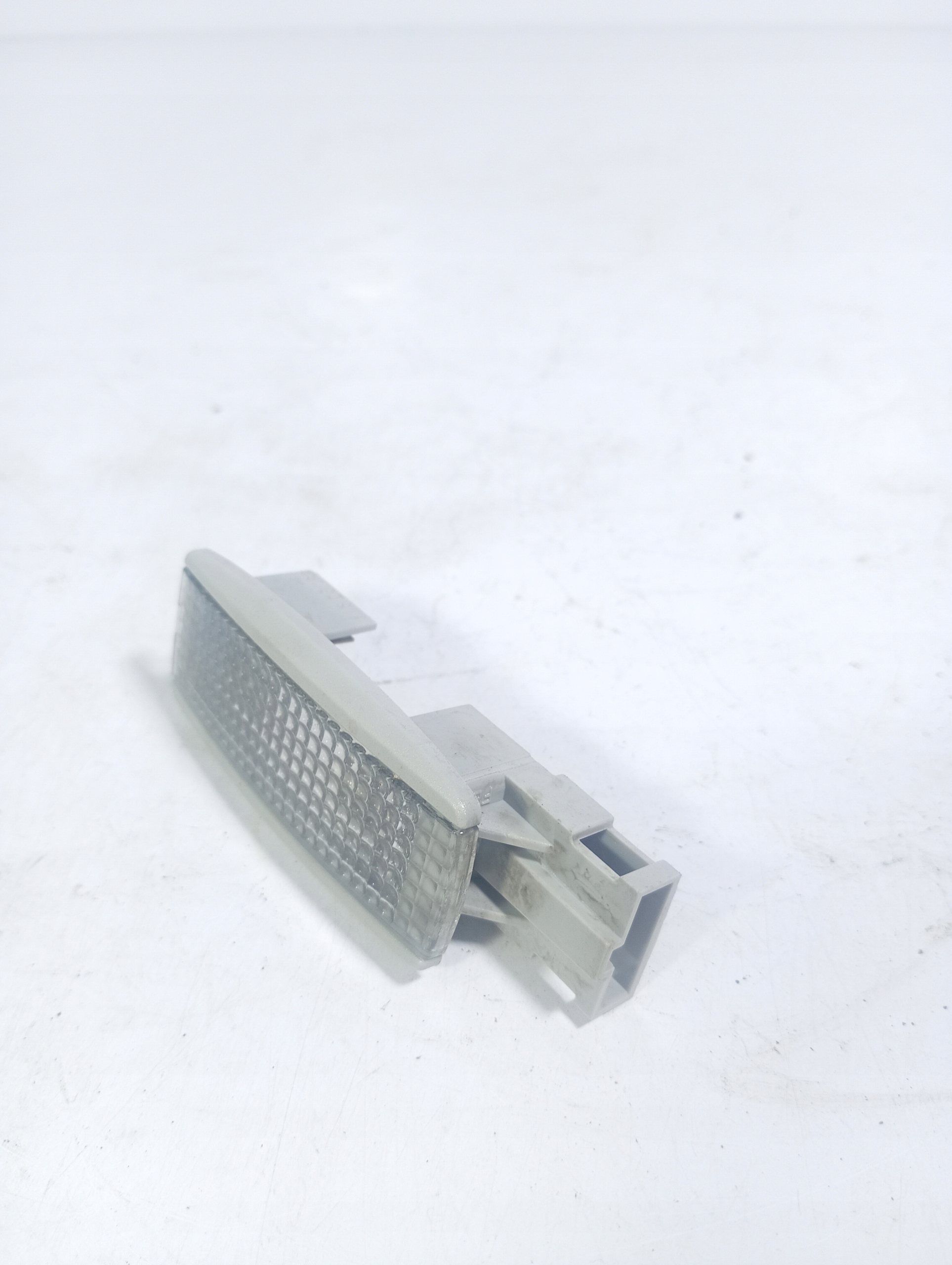 VW Golf IV 4 97-06 OSWIETLENIE cabs light inner OE 3B0947113