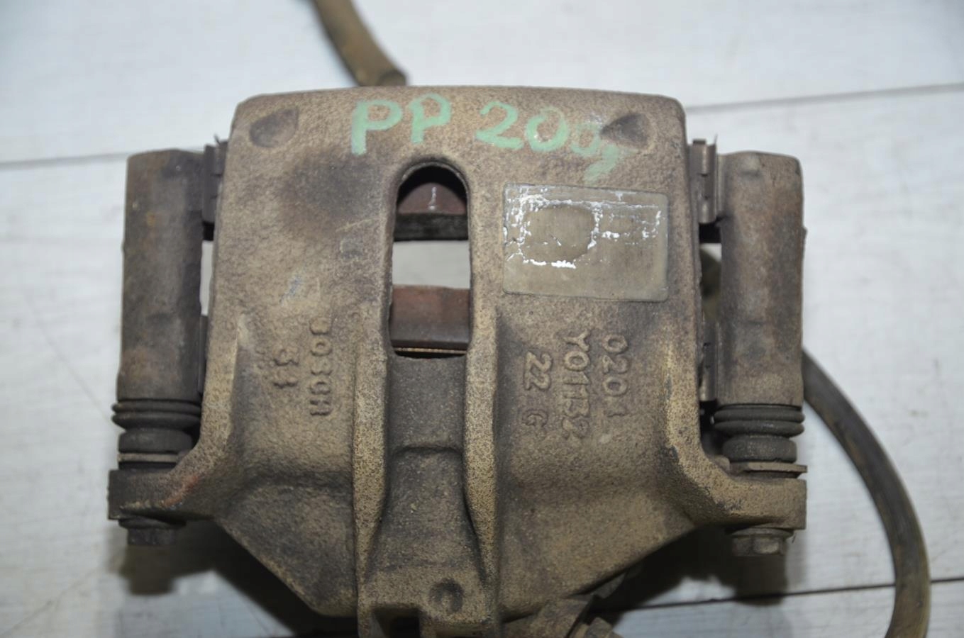 caliper brake right front Peugeot 2008 13r