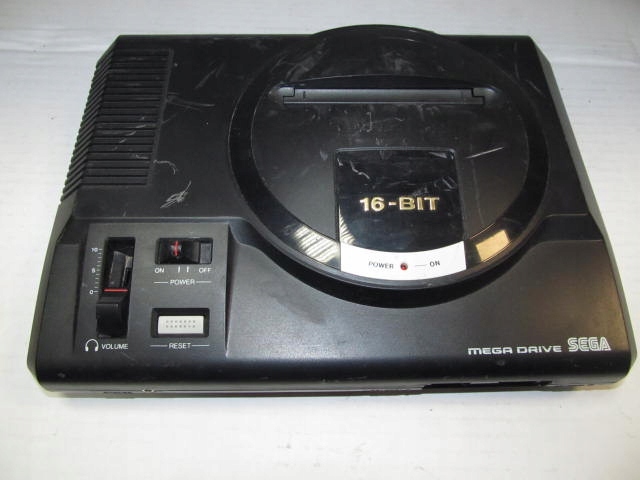 KONSOLA SEGA MEGA DRIVE 16 BIT