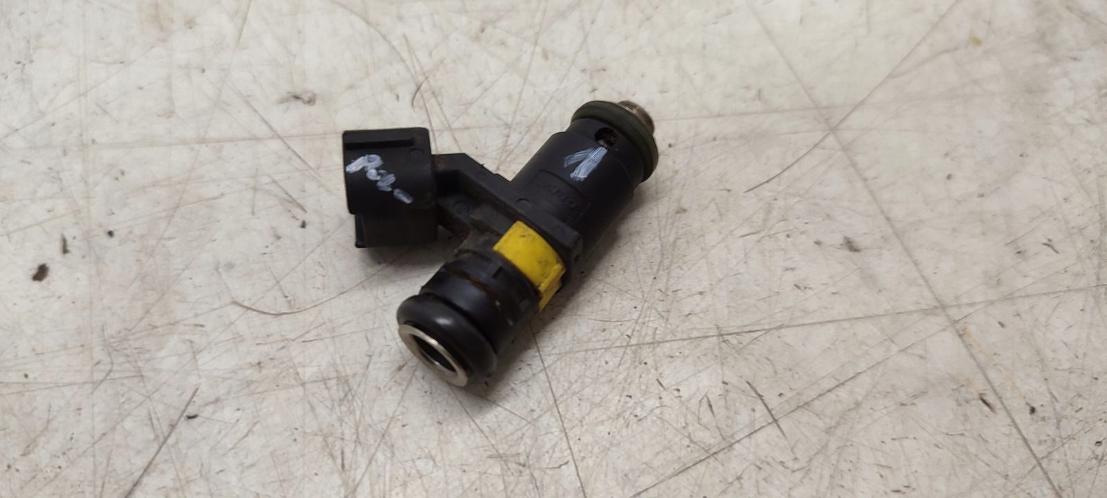 injector VW Polo 9N CROSS LIFT 1,4 16V