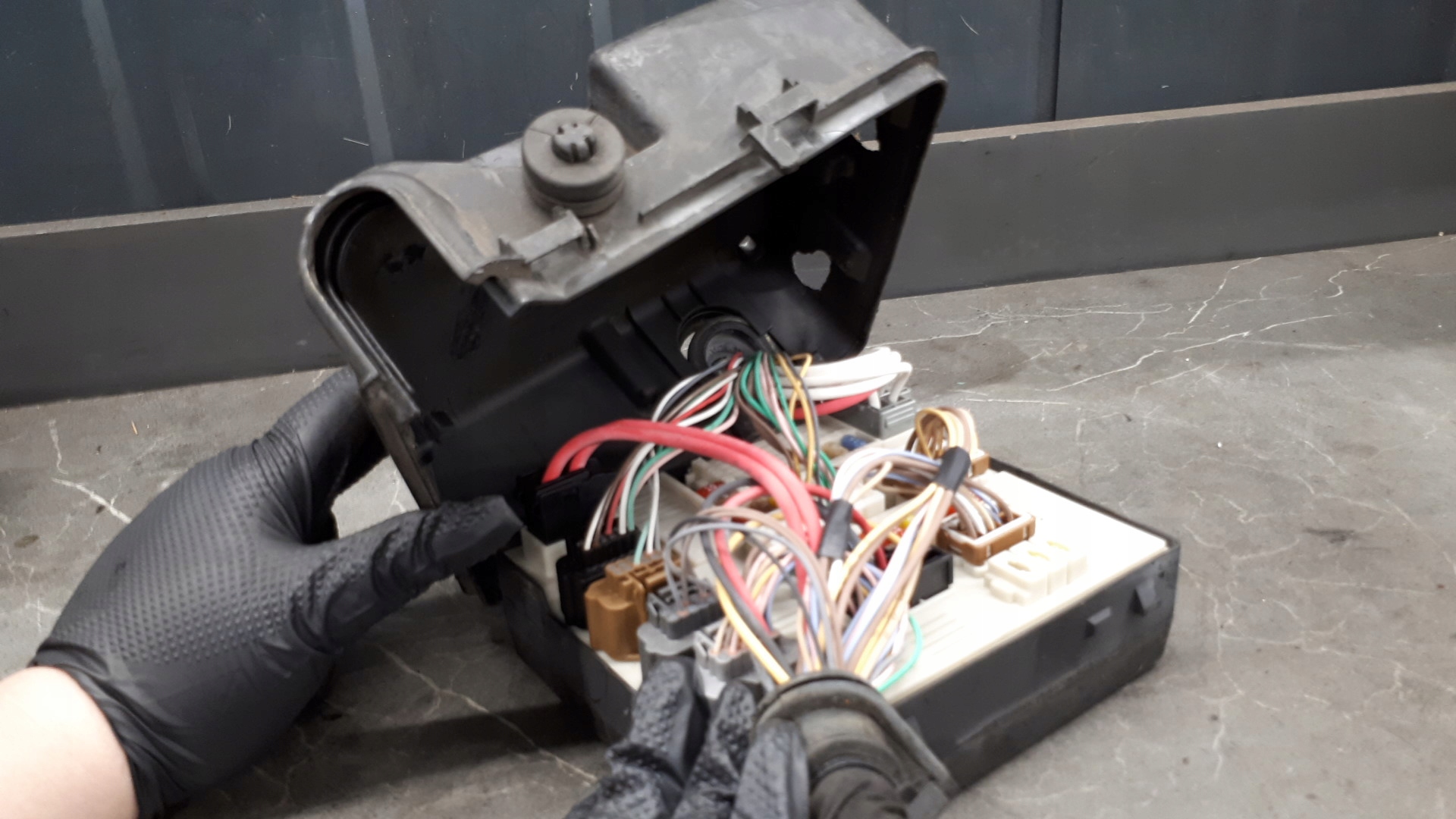 264b60013r skrzynka bezpiecznikow renault laguna III Marka Renault