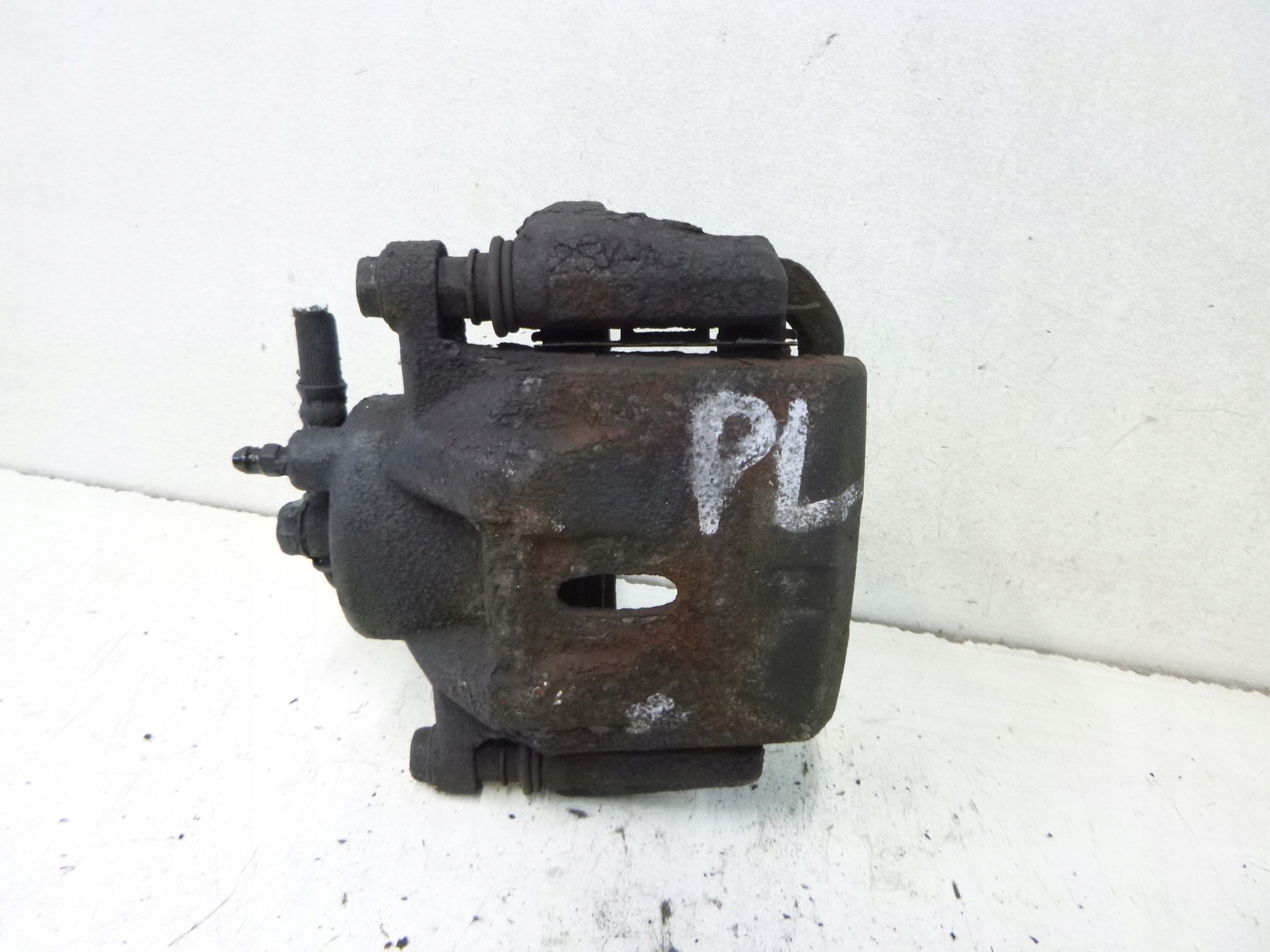 caliper brake front left Toyota Corolla Verso 1.6 01-04r.