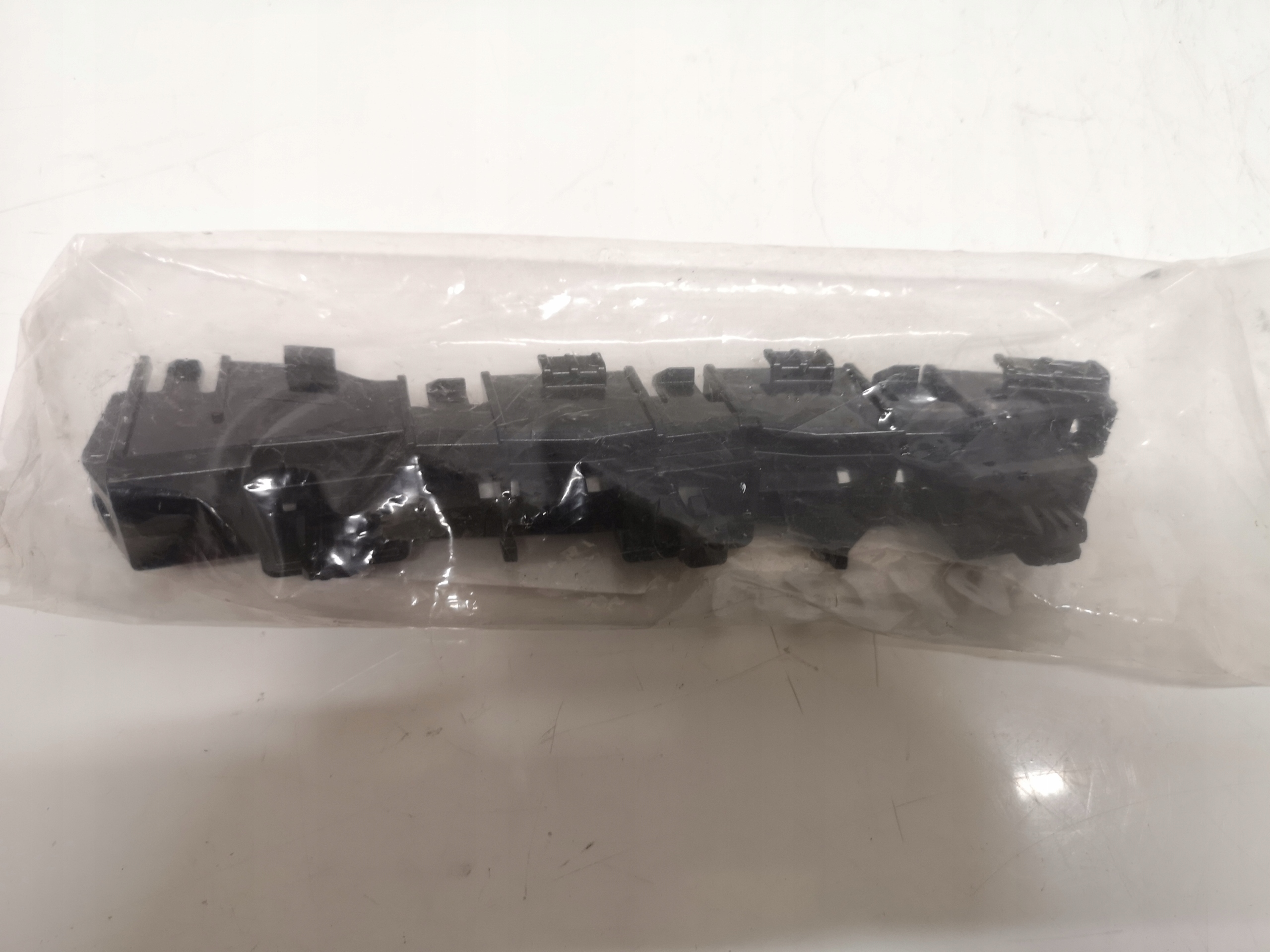 SUBARU XV 11-17 ŚLIZG ZDERZAKA LEWY PRZEDNI