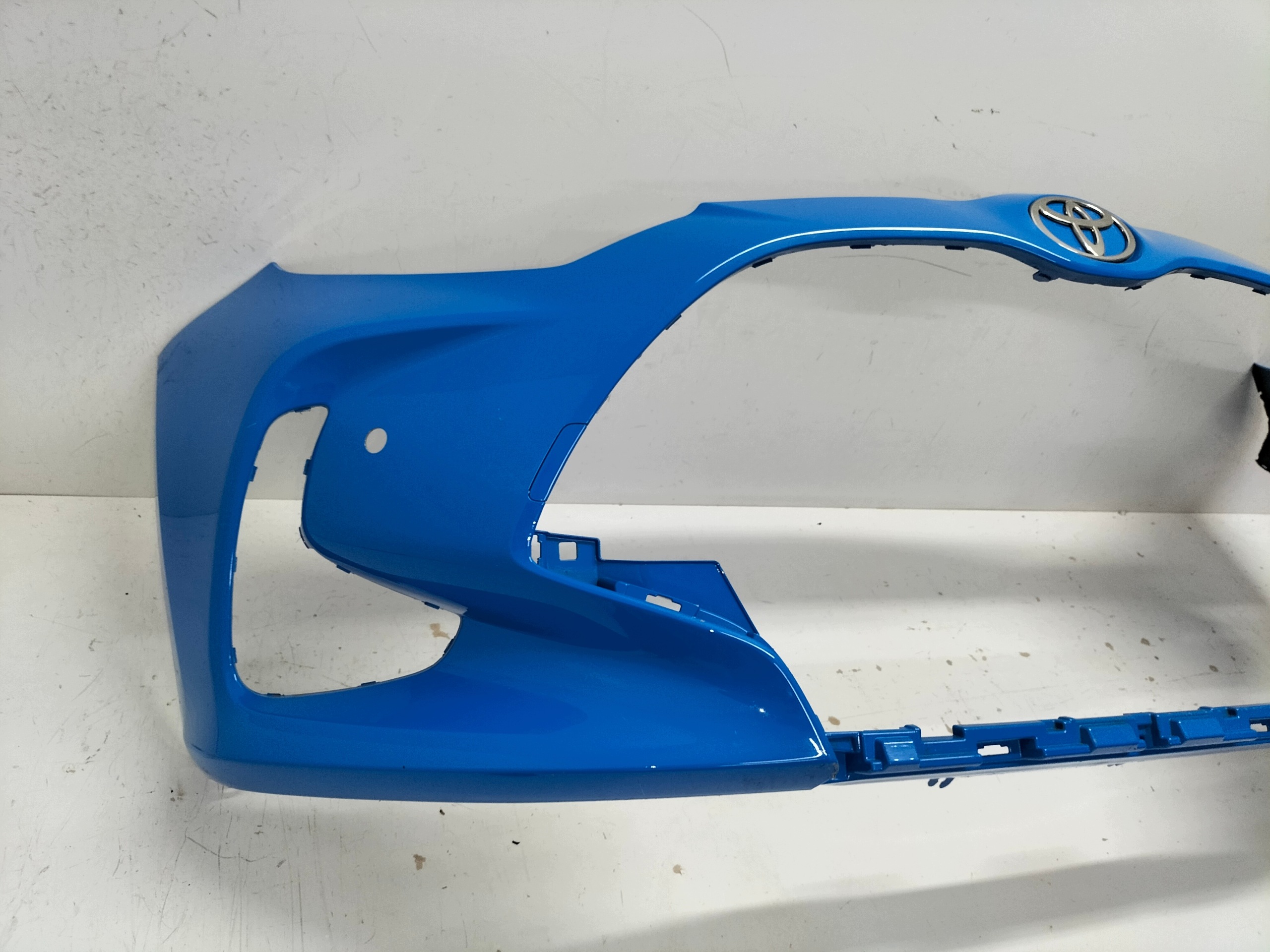 Frontstoßstange vorne TOYOTA YARIS 4 IV 20
