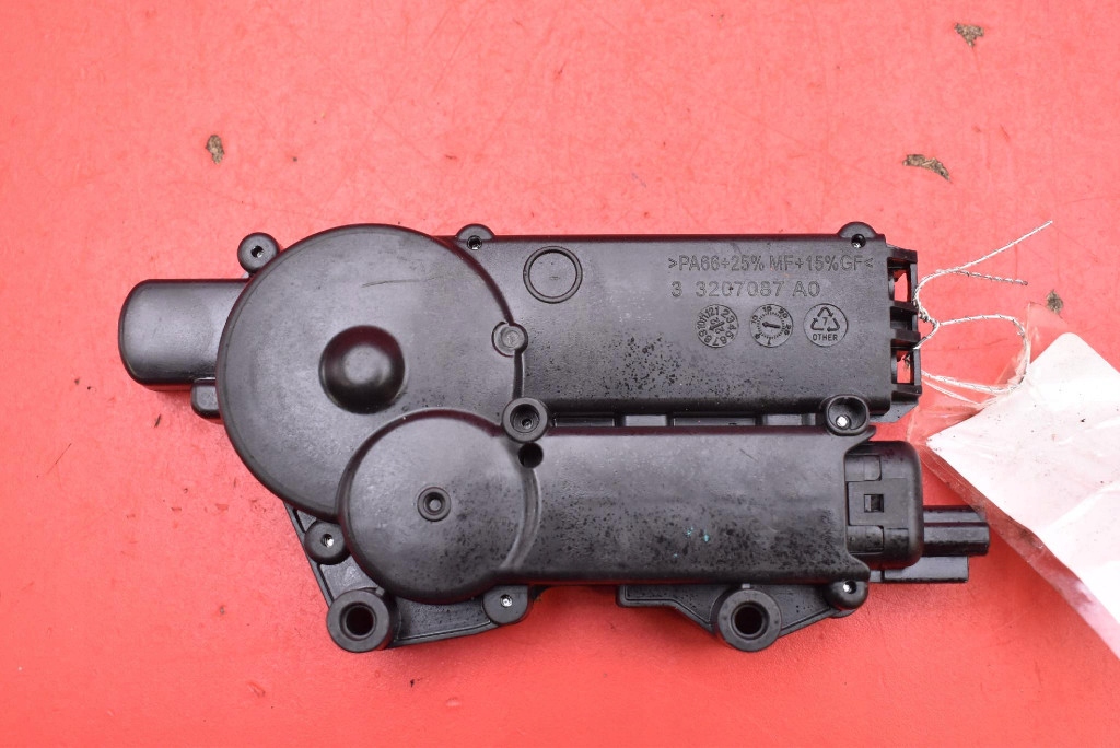 mini motor control seat left rear part 1493880-00-C TESLA MODEL Y 20