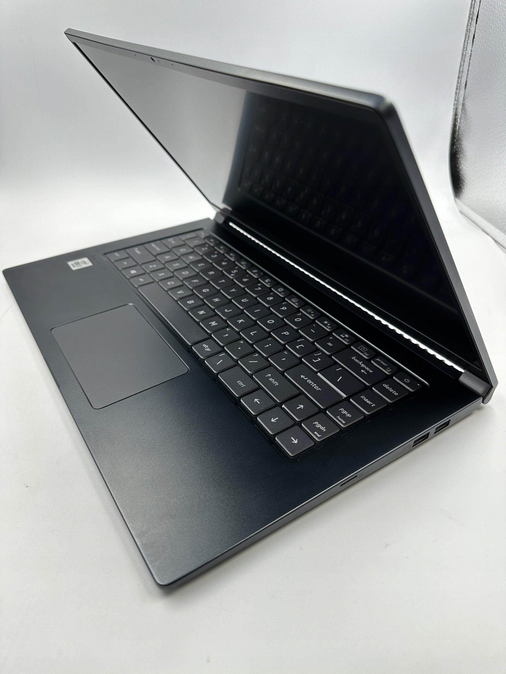 Laptop MSI Modern 15 A10M i7/16/512GB Model Modern 15 A10M