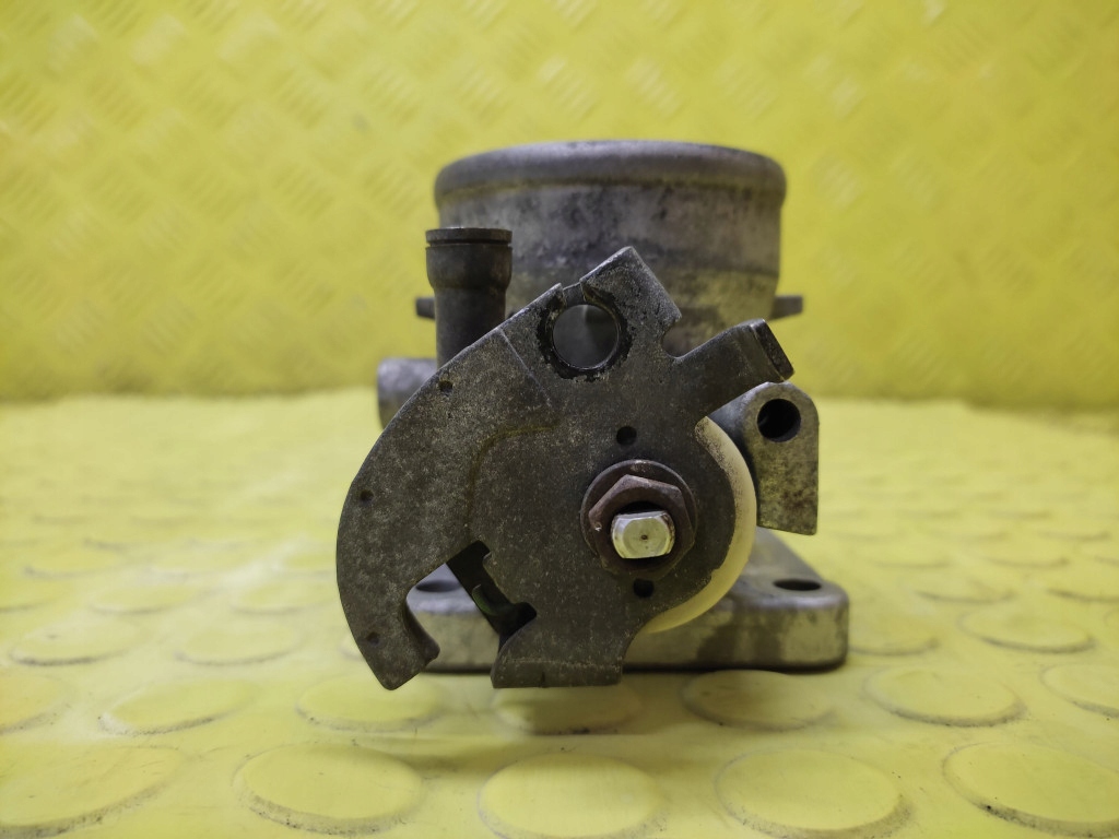 HYUNDAI COUPE 2.0 petrol throttle flap