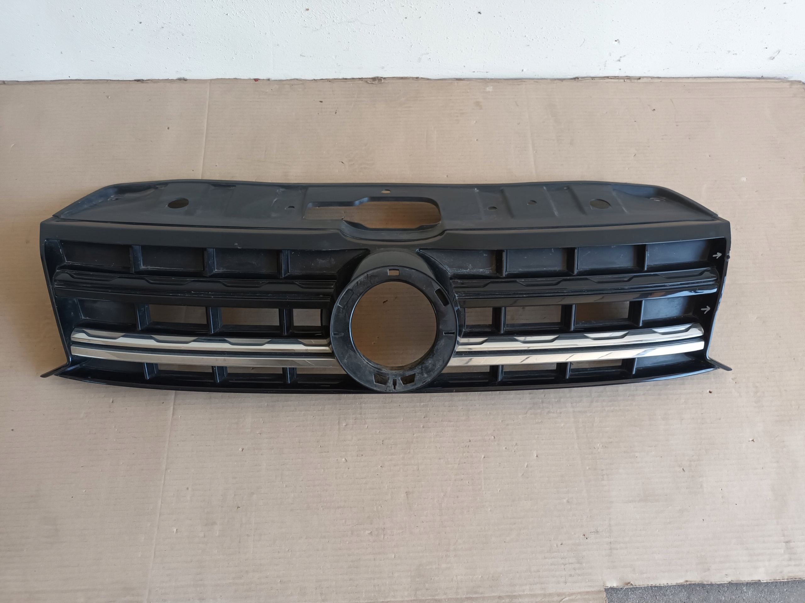 Решётка VOLKSWAGEN AMAROK РЕСТАЙЛИНГh6 решетка радиатора VW